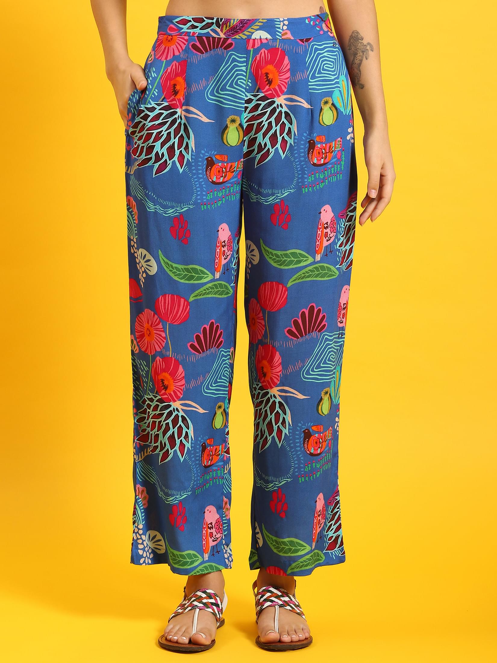 Women Blue Abstract Print Co-Ord Set.