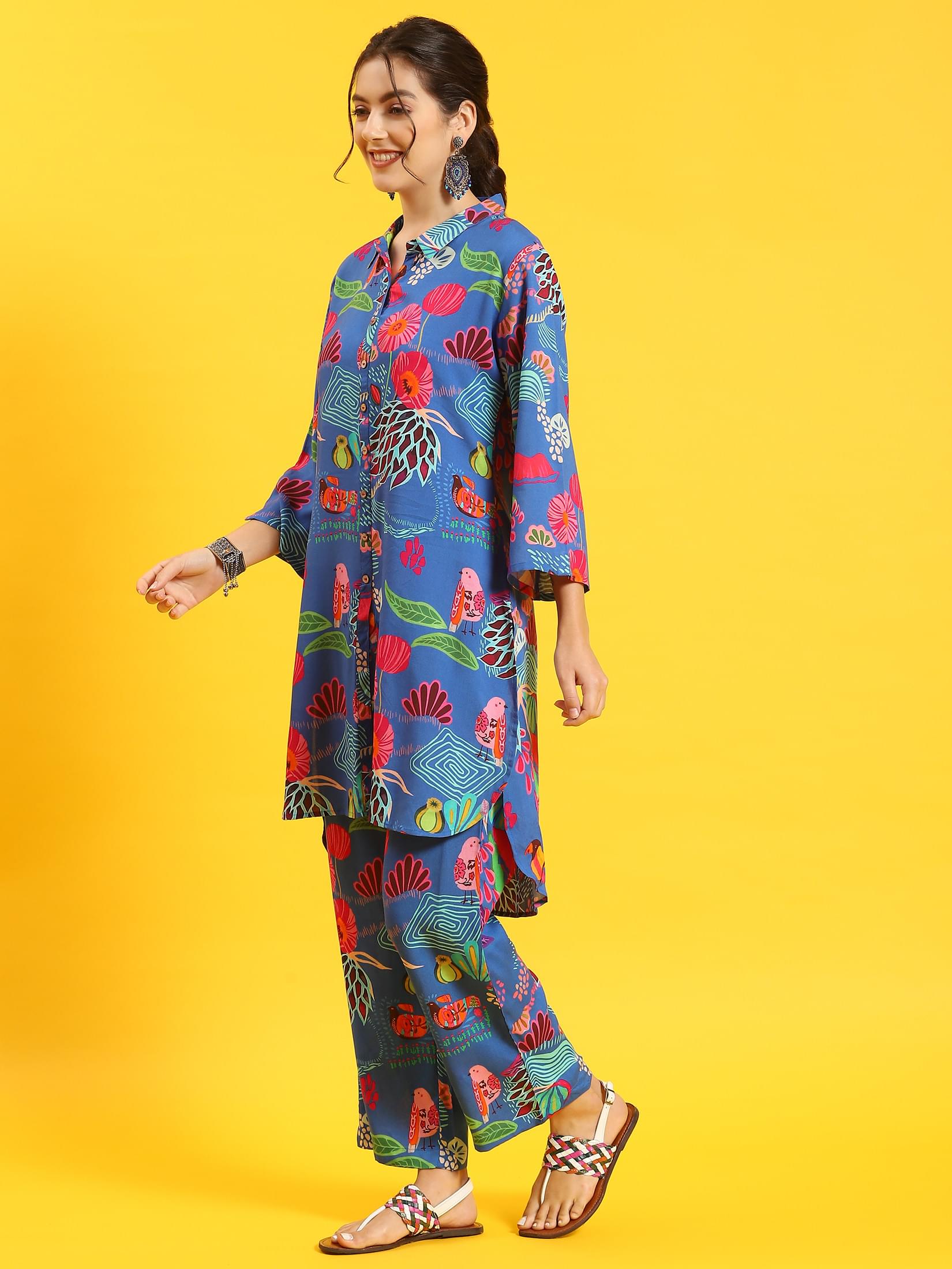 Women Blue Abstract Print Co-Ord Set.