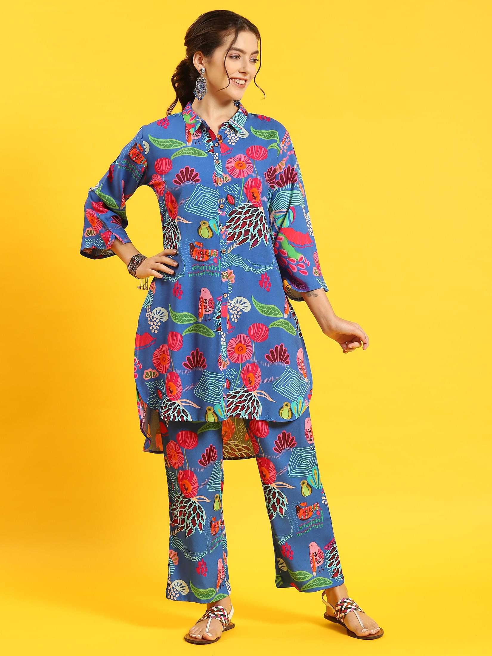 Women Blue Abstract Print Co-Ord Set.