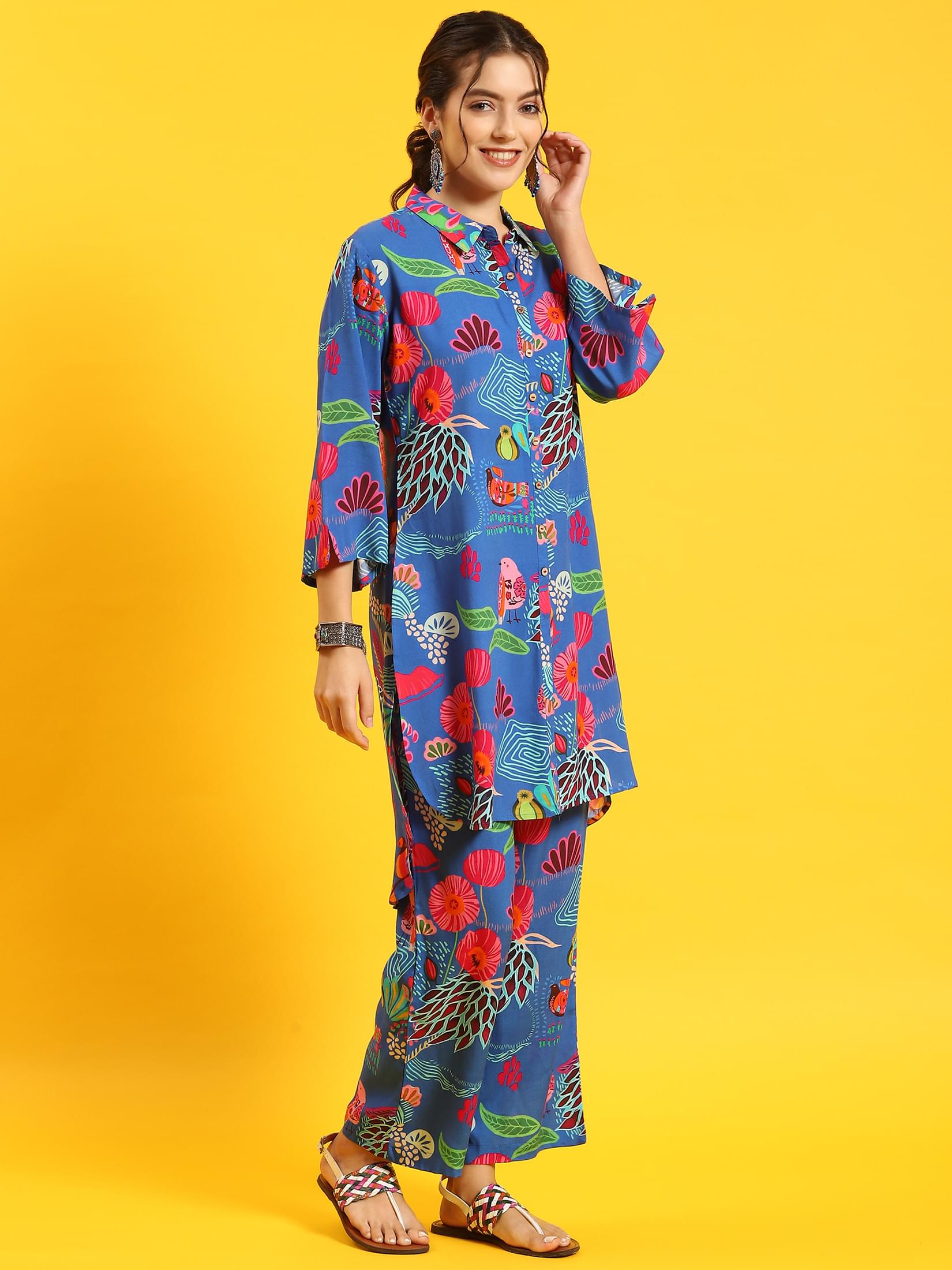 Women Blue Abstract Print Co-Ord Set.
