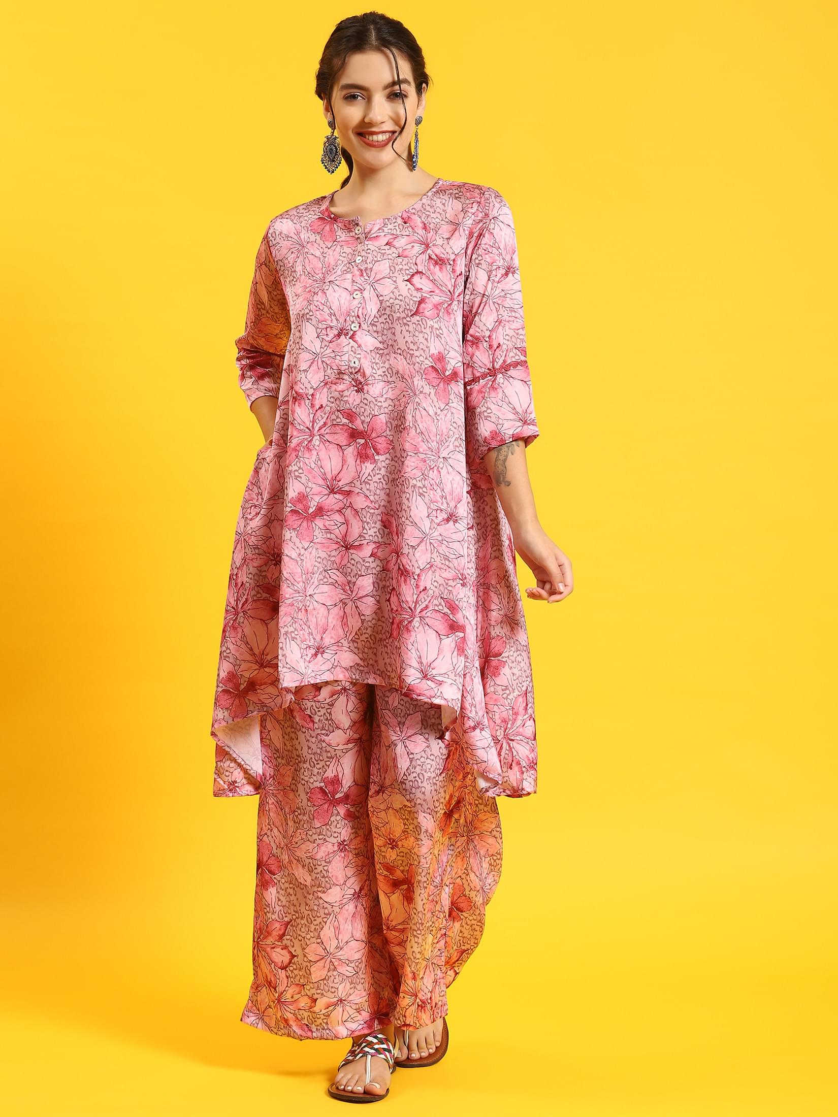Women Pink Tropical Print Co-Ord Set.