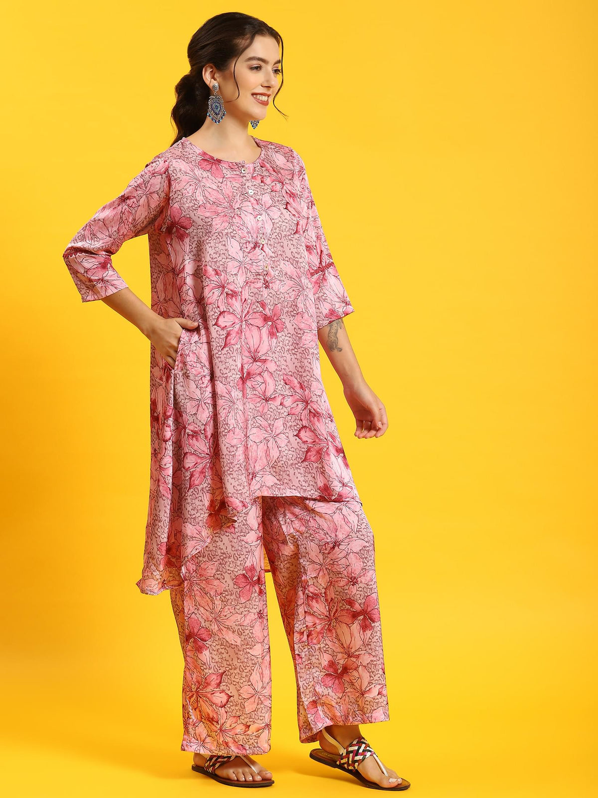 Women Pink Tropical Print Co-Ord Set.