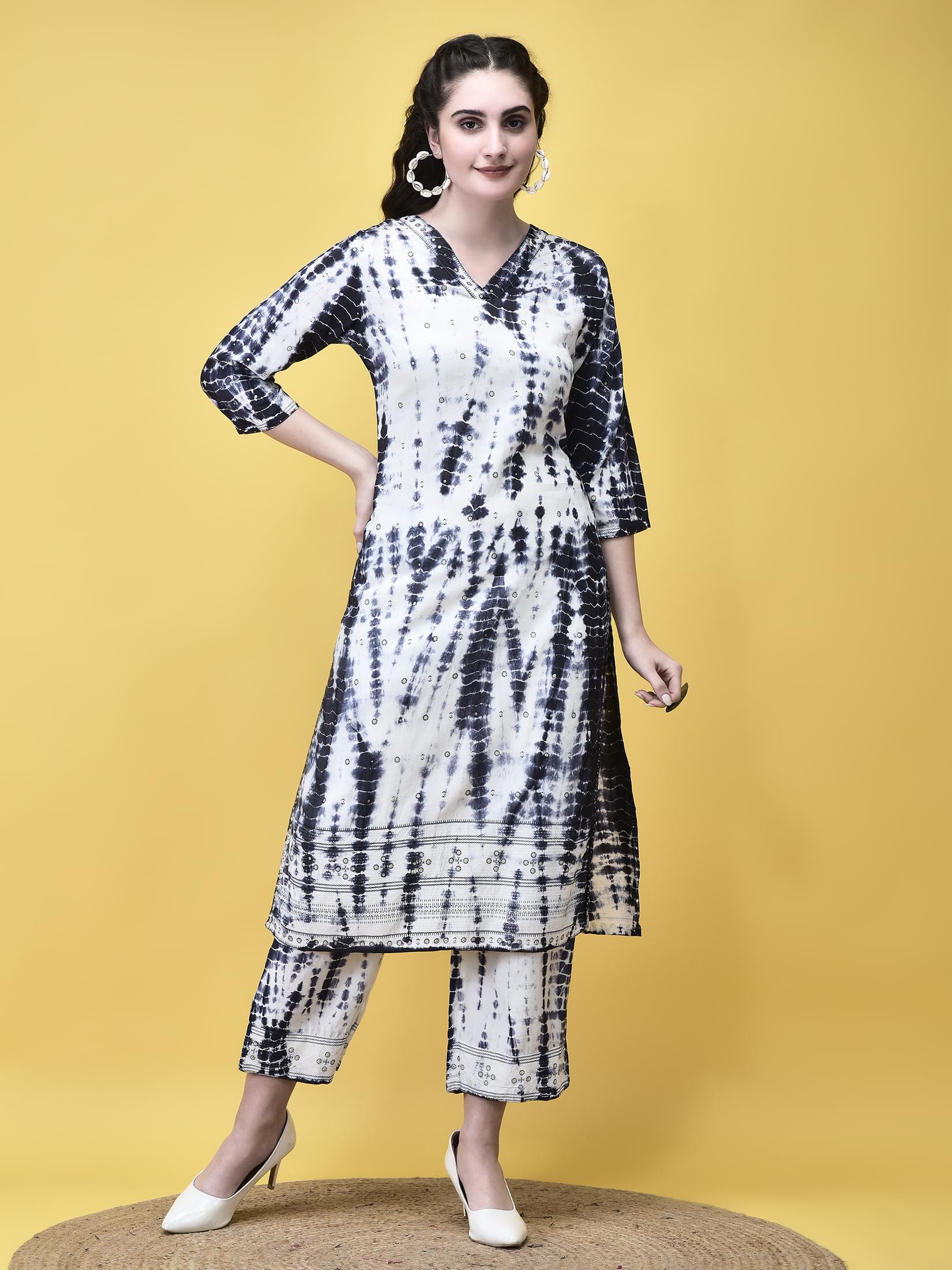Women Liva Off White and Blue Geometric Print Kurta With Comfort Pant.