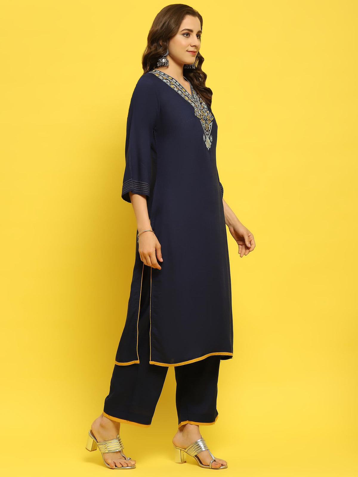 Women Indigo Blue Liva Rayon Kurta Comfort Pant Dupatta.
