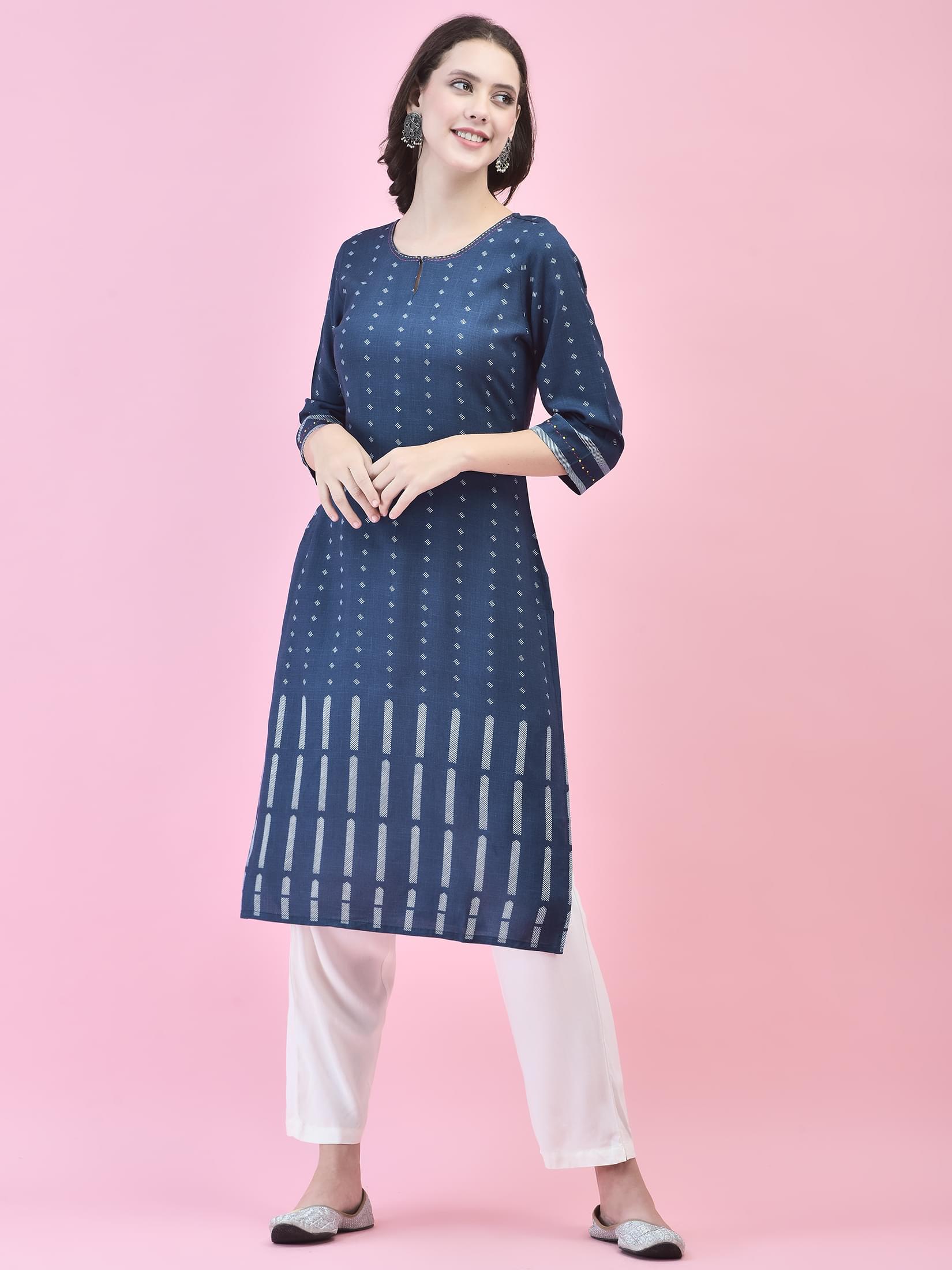Women Liva (Rayon) Navy Blue Geometric Print Kurta.