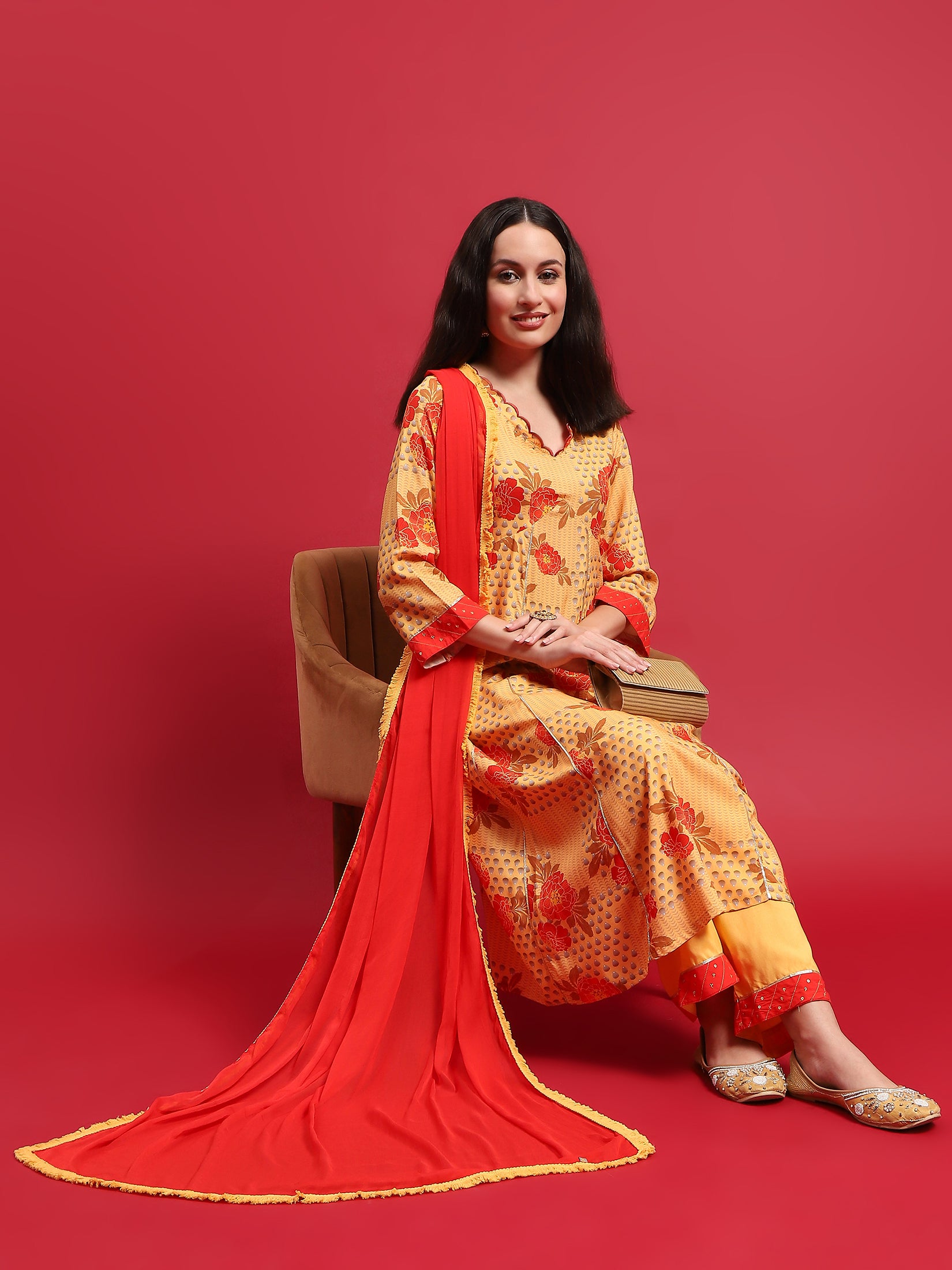 12197YELLOW_detail_6f1cf7a0-7ae1-4dc4-8139-902b8b3d5e37