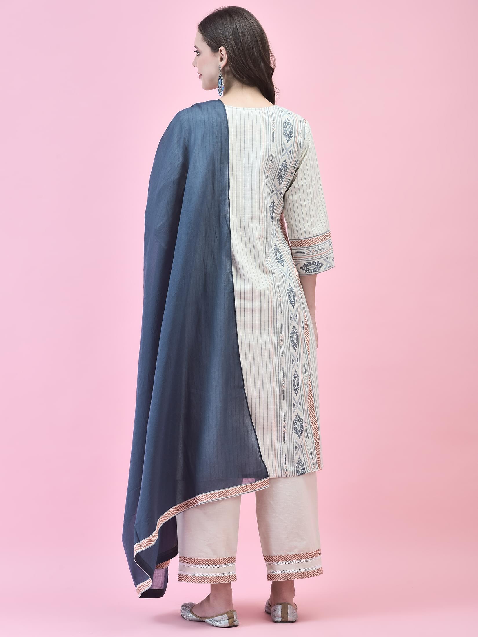 Women Cotton Grey Geometric Print Kurta Comfort Pant Dupatta.