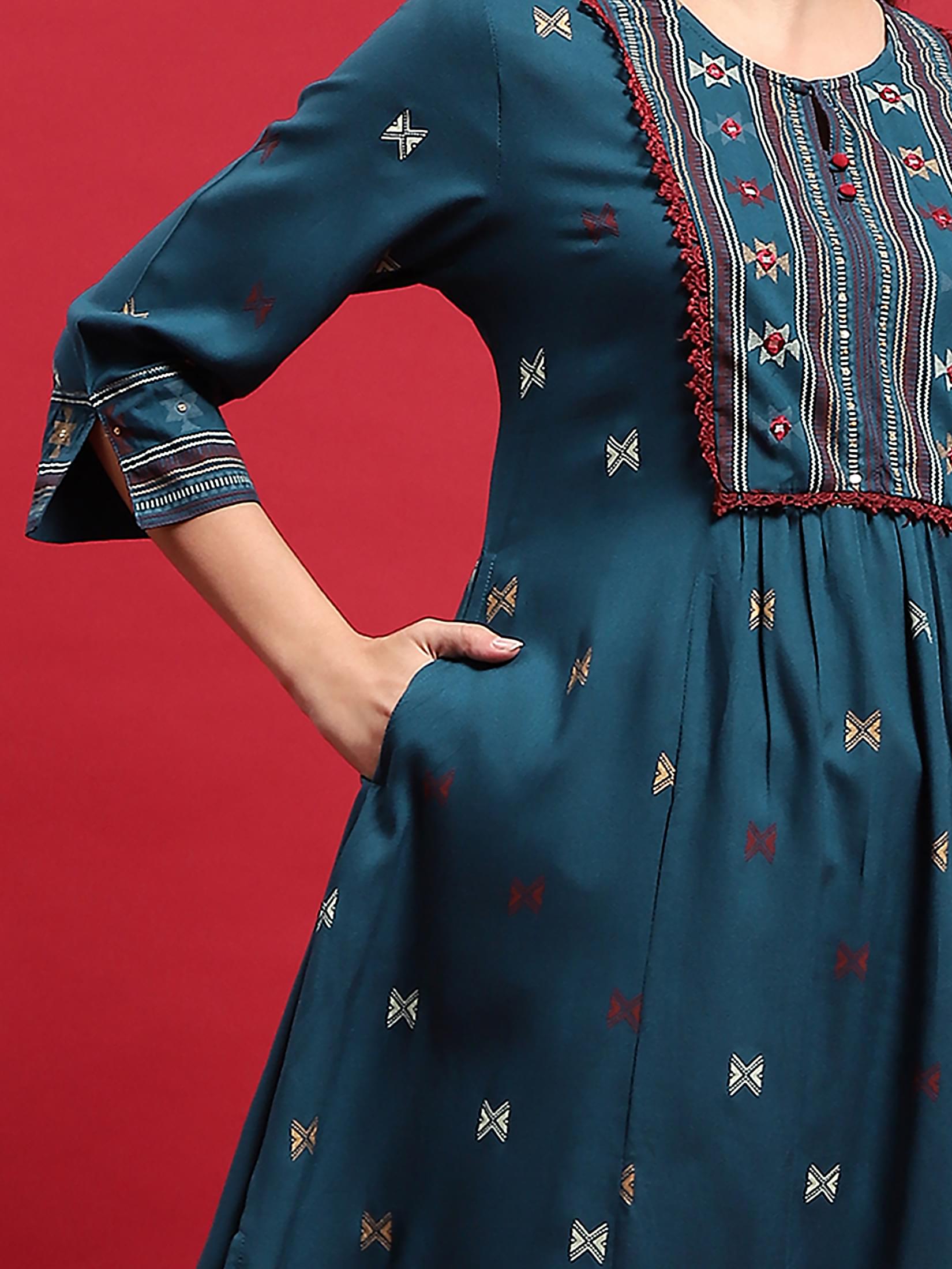 Women Rayon Peacock Blue Kurta With Comfort Pant.