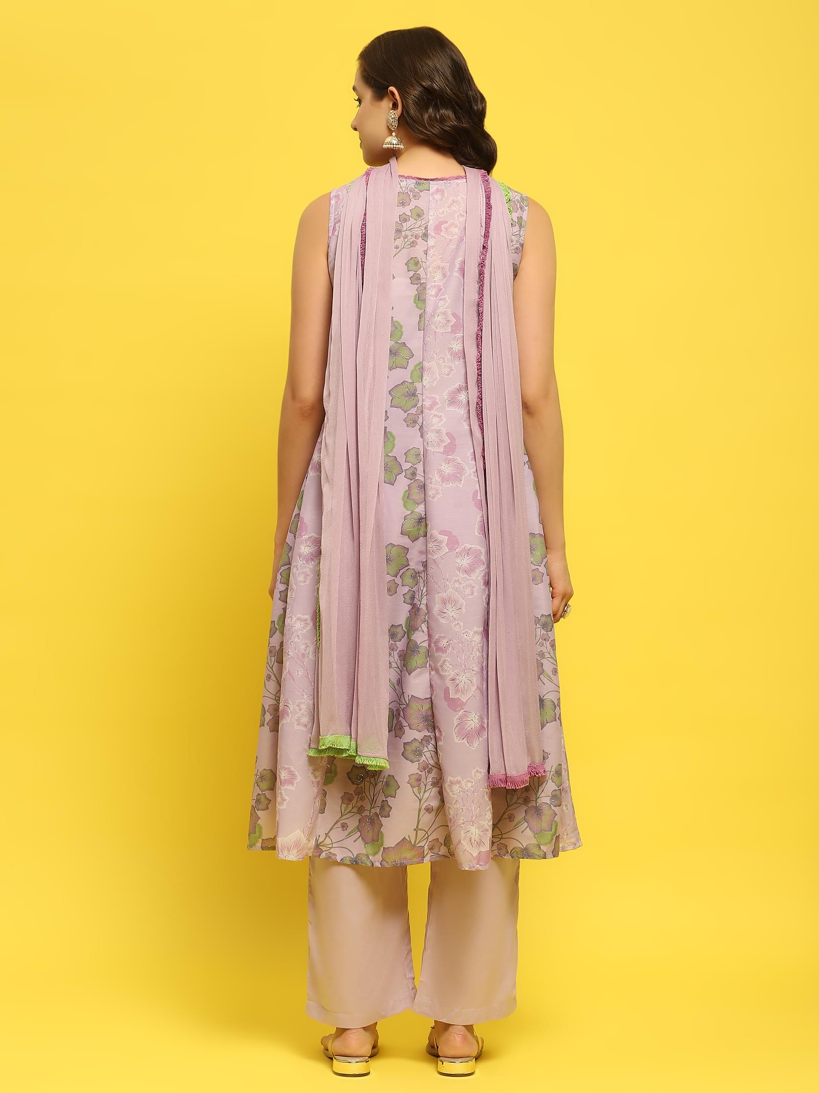 Women Lilac Muslin Kurta Comfort Pant Dupatta.