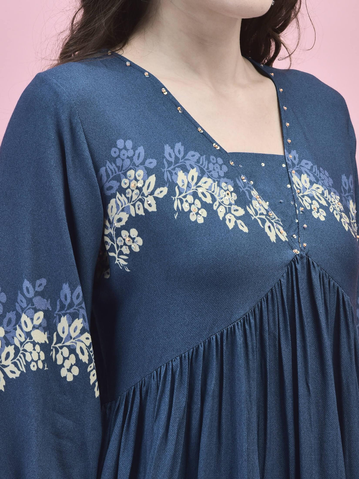 Women Liva Rayon Blue Floral Print Tunic.