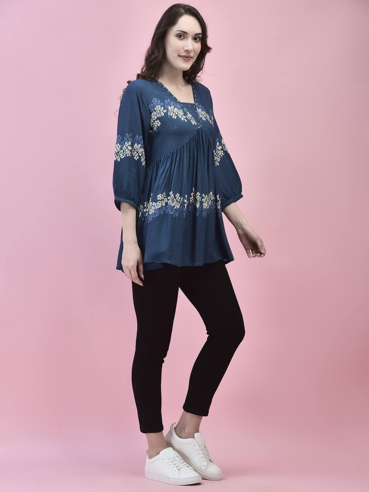 Women Liva Rayon Blue Floral Print Tunic.