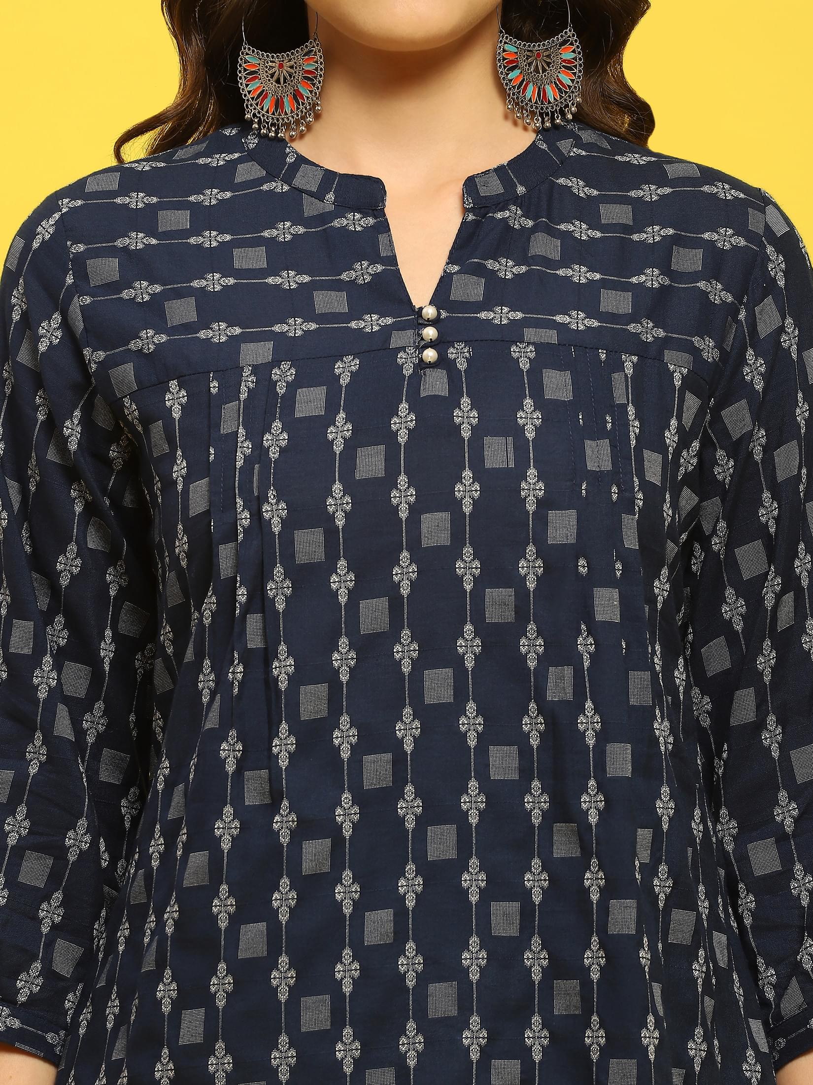 Women Cotton Indigo Yarn Dyed Kurti.