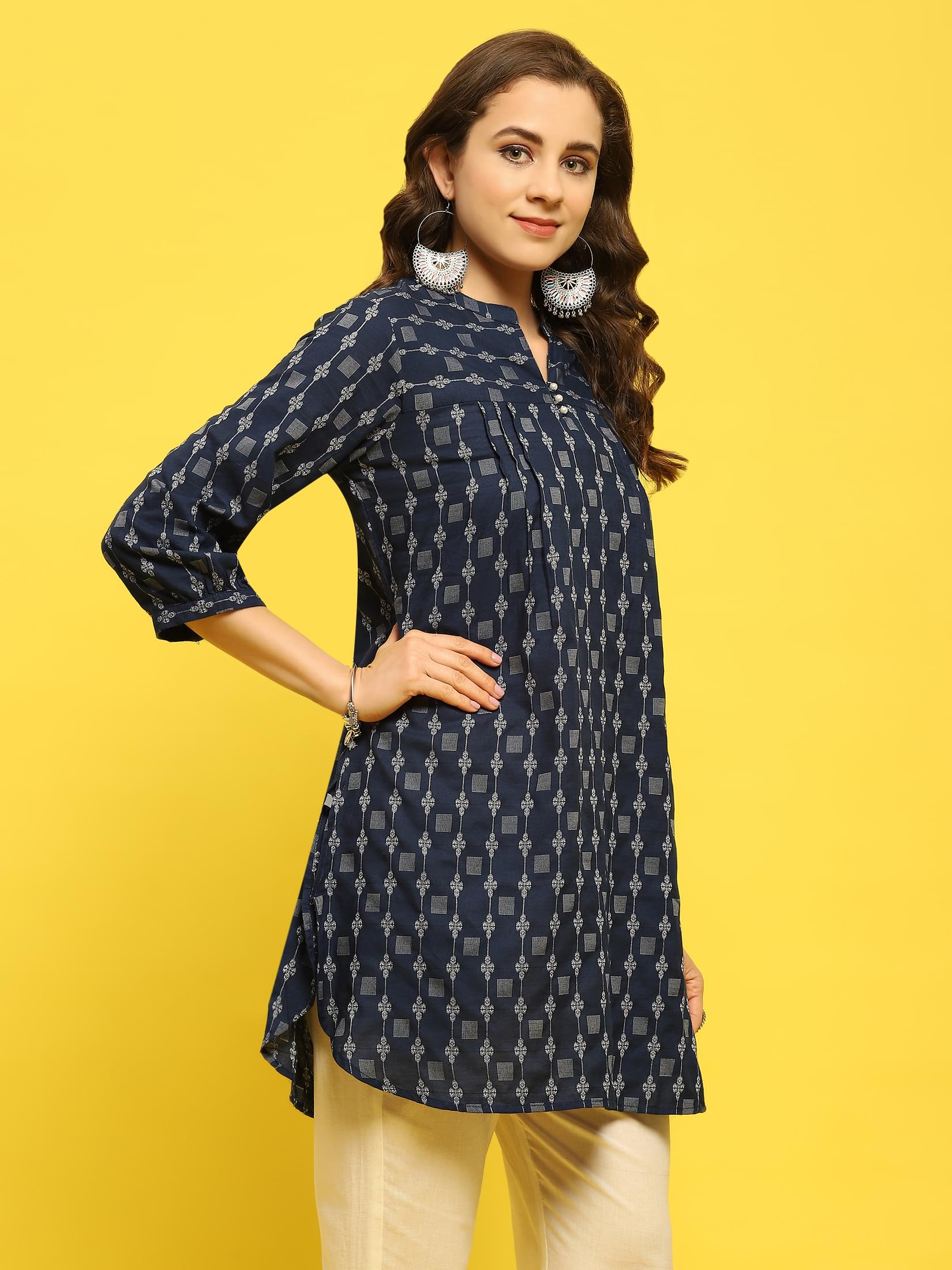 Women Cotton Indigo Yarn Dyed Kurti.