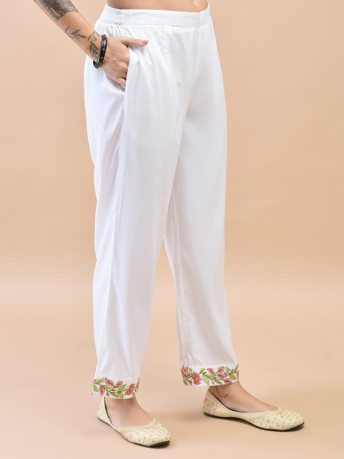 Women Poly Viscose Multicolor Yarn Dyed Kurta Comfort Pant Dupatta.
