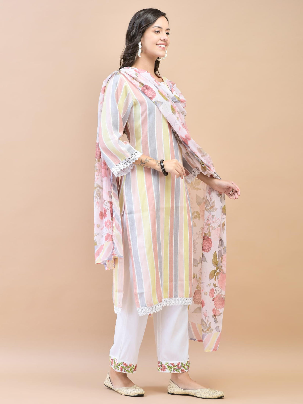 Women Poly Viscose Multicolor Yarn Dyed Kurta Comfort Pant Dupatta.