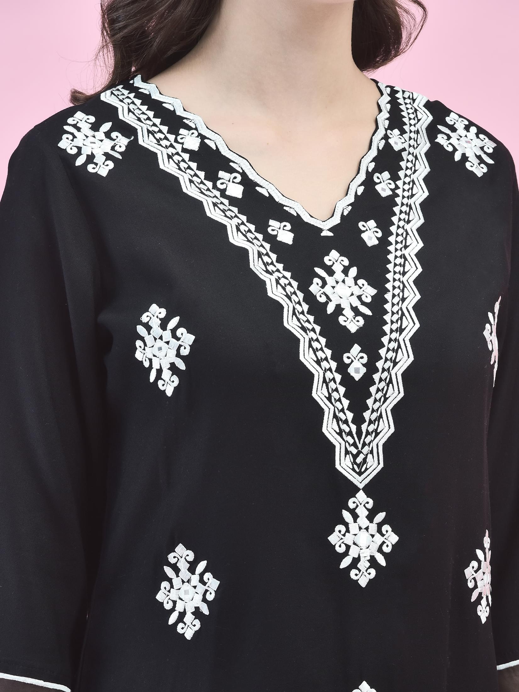 Women Black Liva Rayon Kurta Comfort Pant Dupatta.