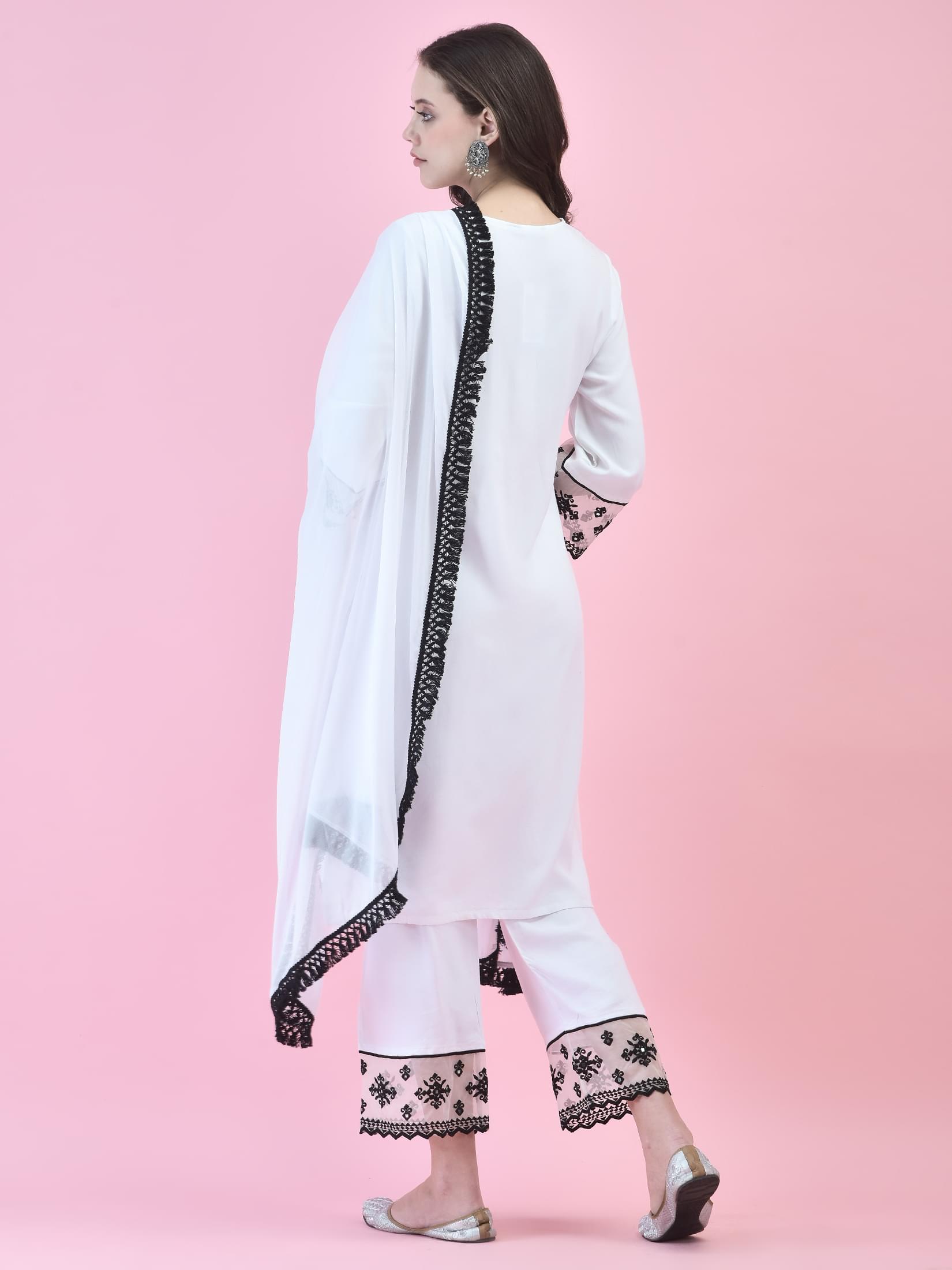Women Rayon White Kurta Comfort Pant Dupatta.