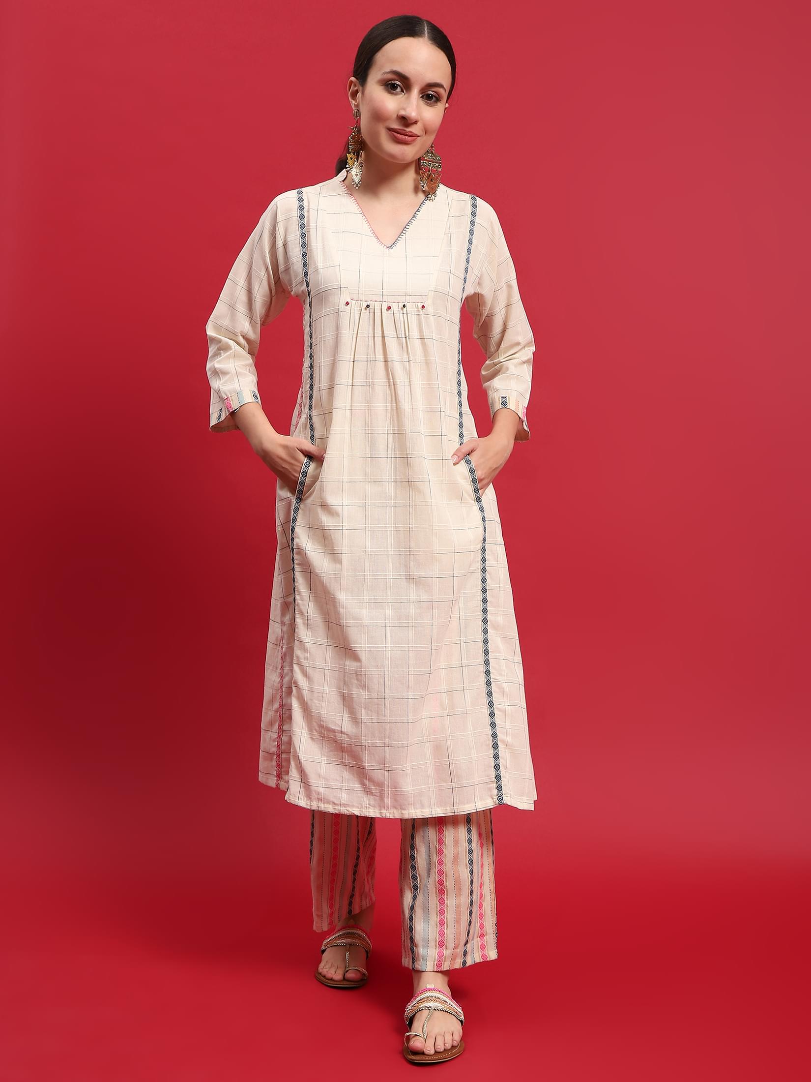 Women Cotton Off White Yarn Dyed Kurta With Comfort Pant.