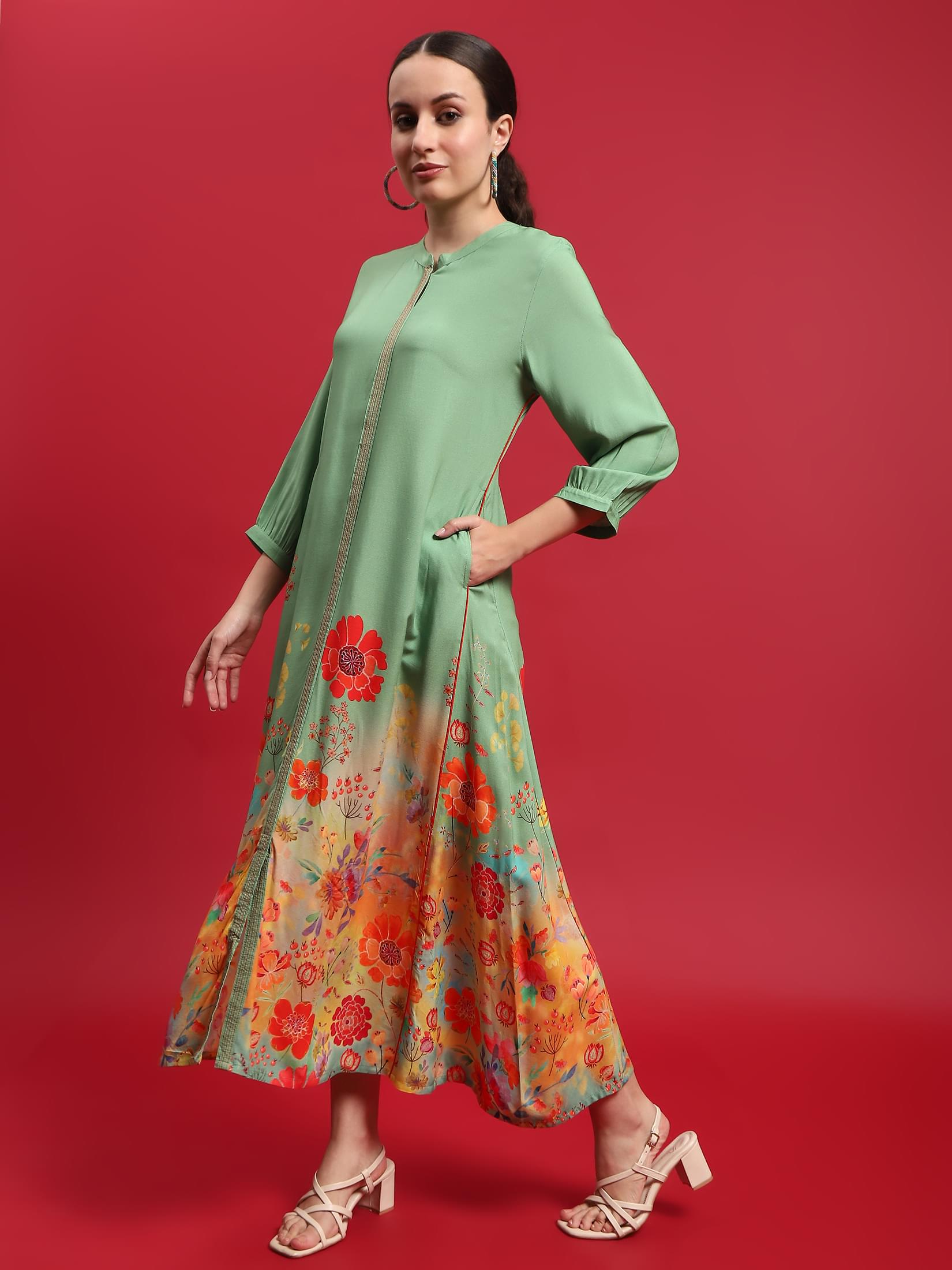 Women Liva (Rayon) Green Floral Print Dress.