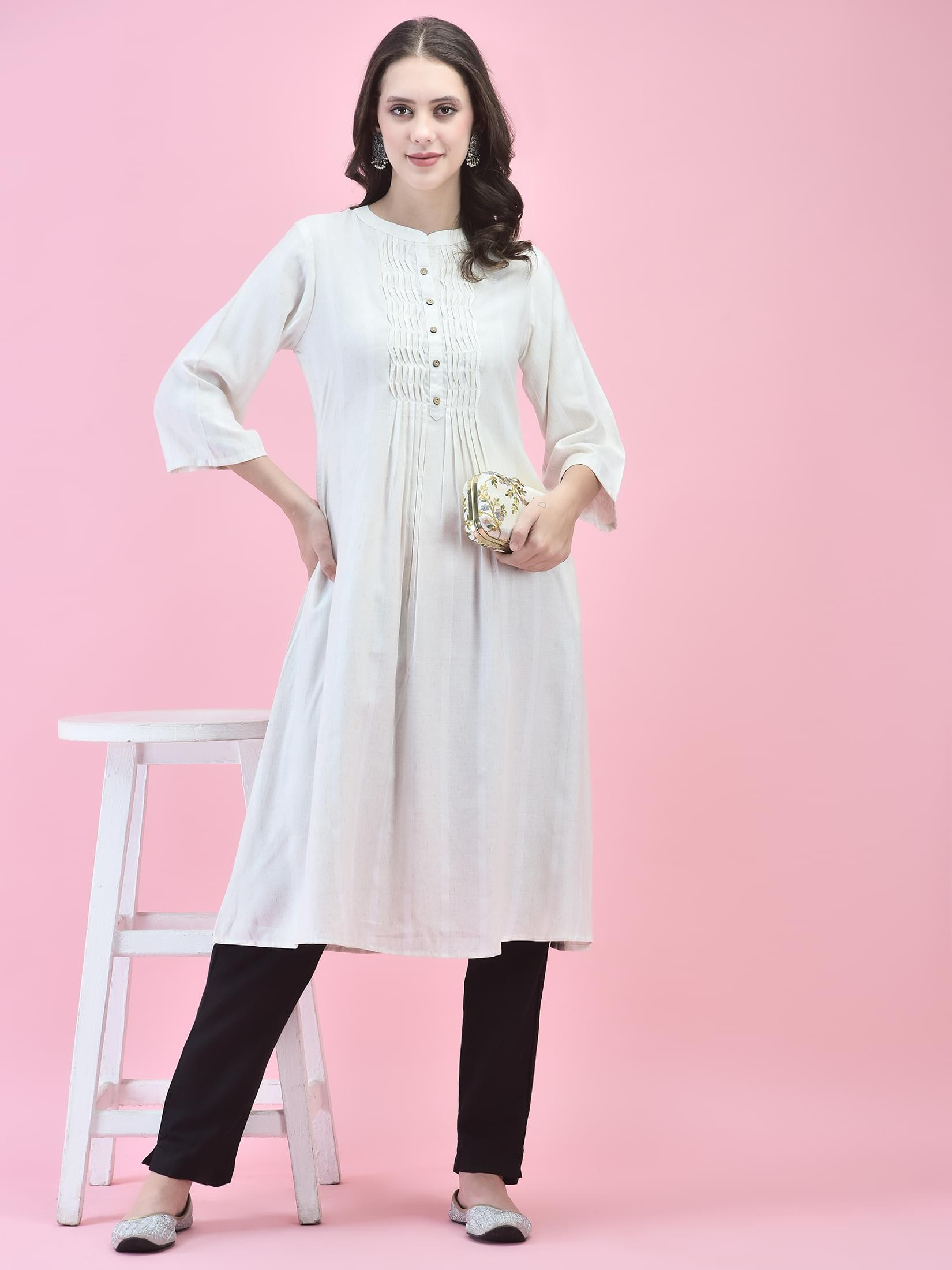 Women Viscose Off White Solid Kurta.
