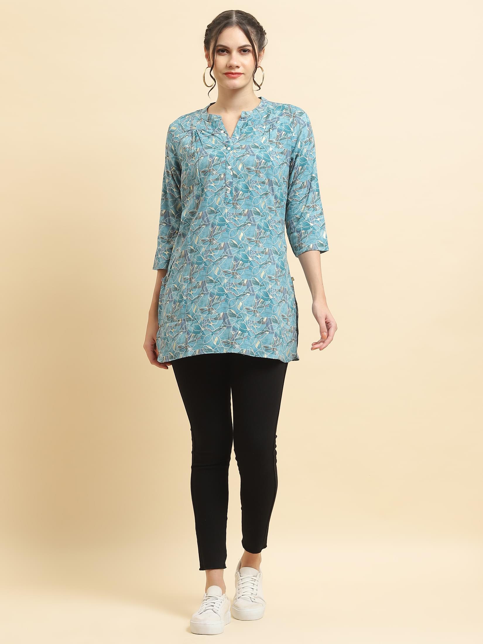 Women Liva Rayon Blue Floral Print Tunic.