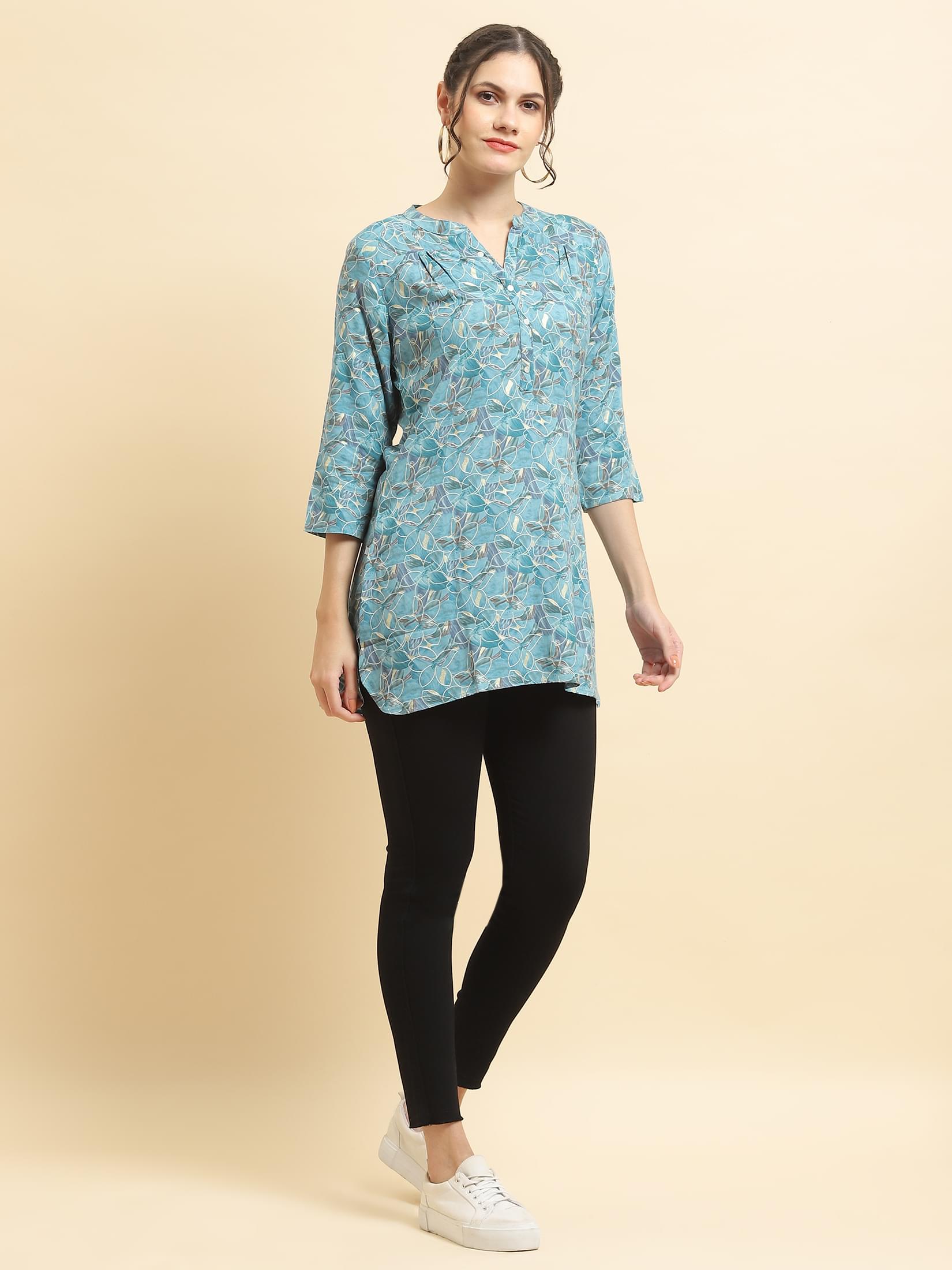 Women Liva Rayon Blue Floral Print Tunic.