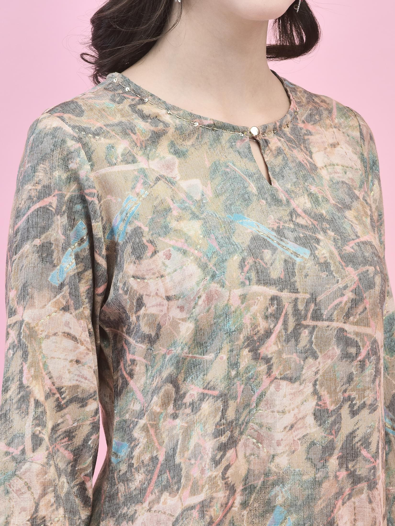 Women Liva Green Abstract Print Kurta With Comfort Pant.