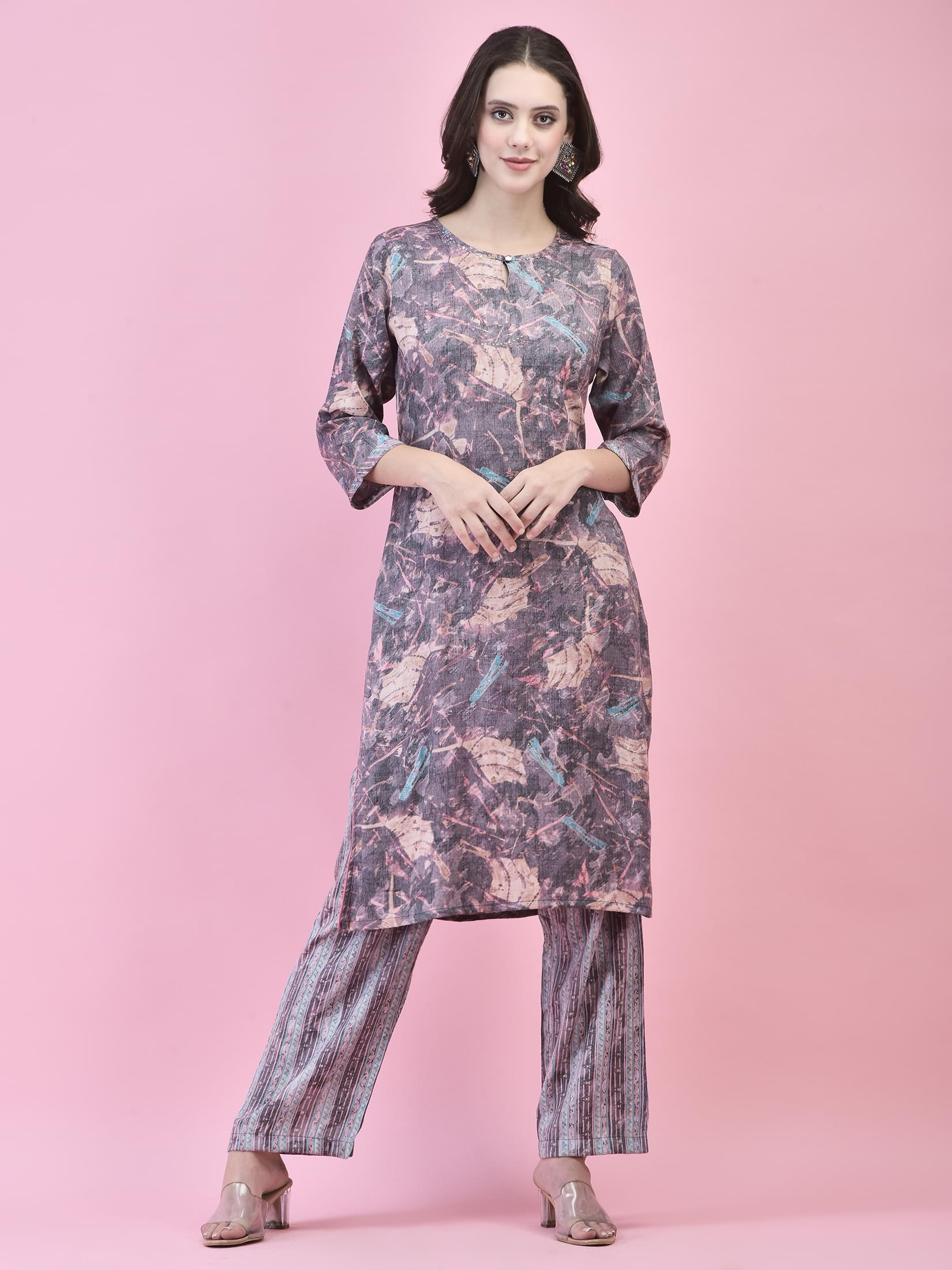 Women Liva Purple Abstract Print Kurta With Comfort Pant.