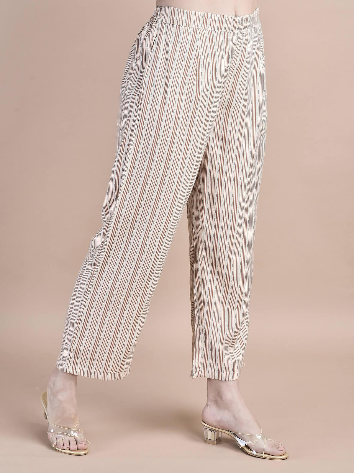 Women Poly Viscose Cream Floral Print Kurta Comfort Pant Dupatta.