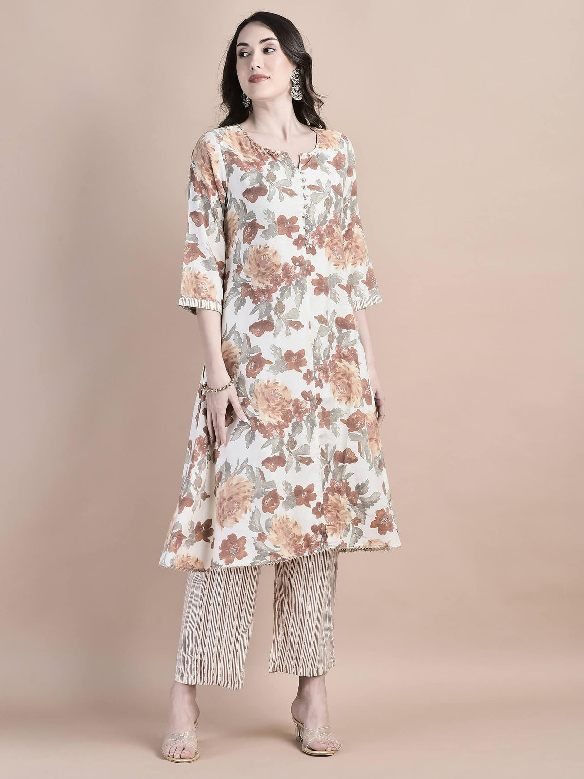 Women Poly Viscose Cream Floral Print Kurta Comfort Pant Dupatta.
