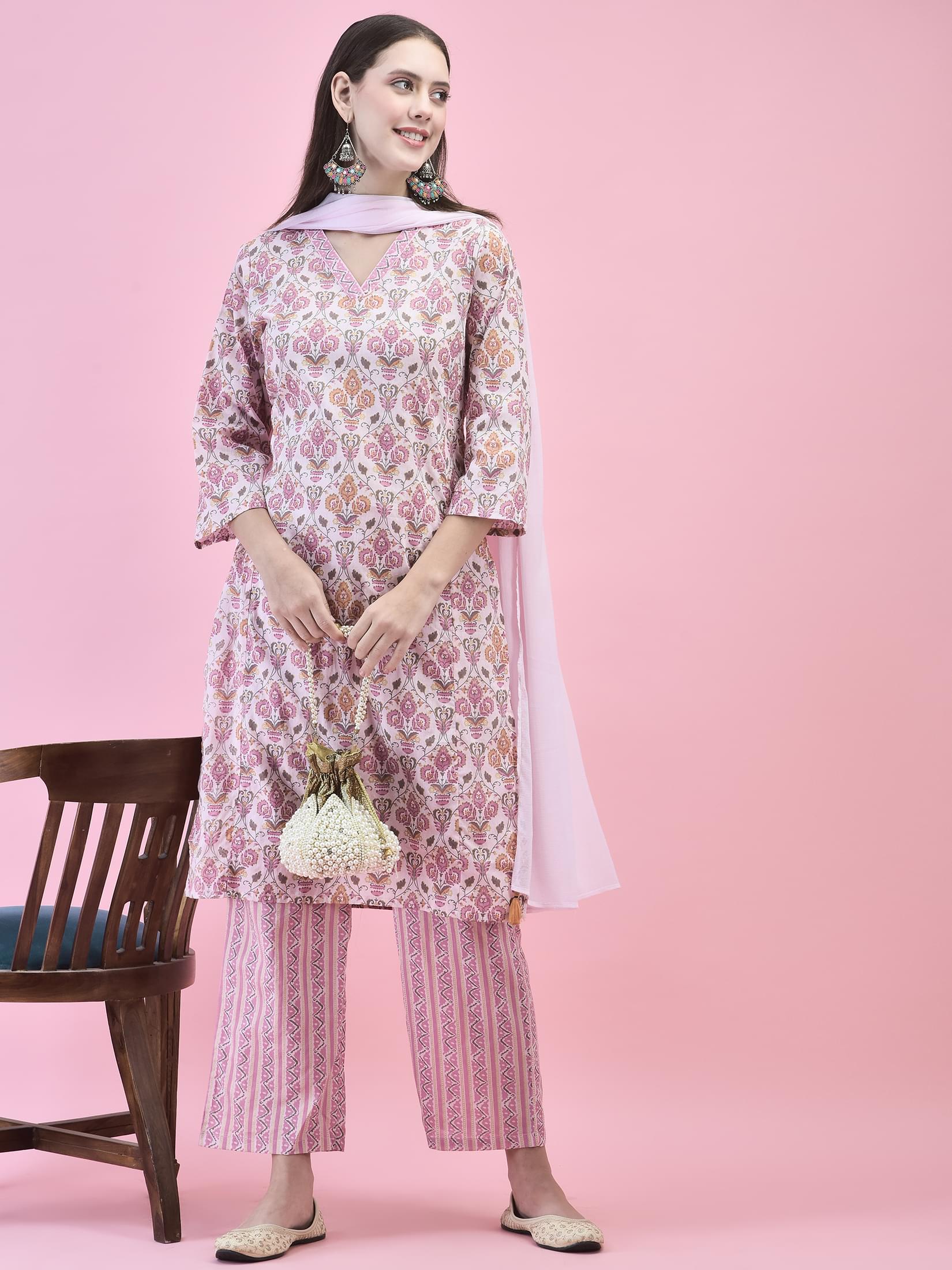 Women Cotton Pink Floral Print Kurta Comfort Pant Dupatta.
