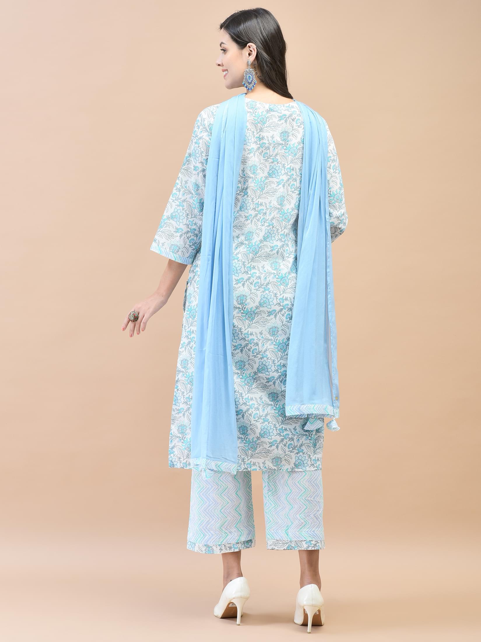 Women Cotton Blue Floral Print Kurta Comfort Pant Dupatta.