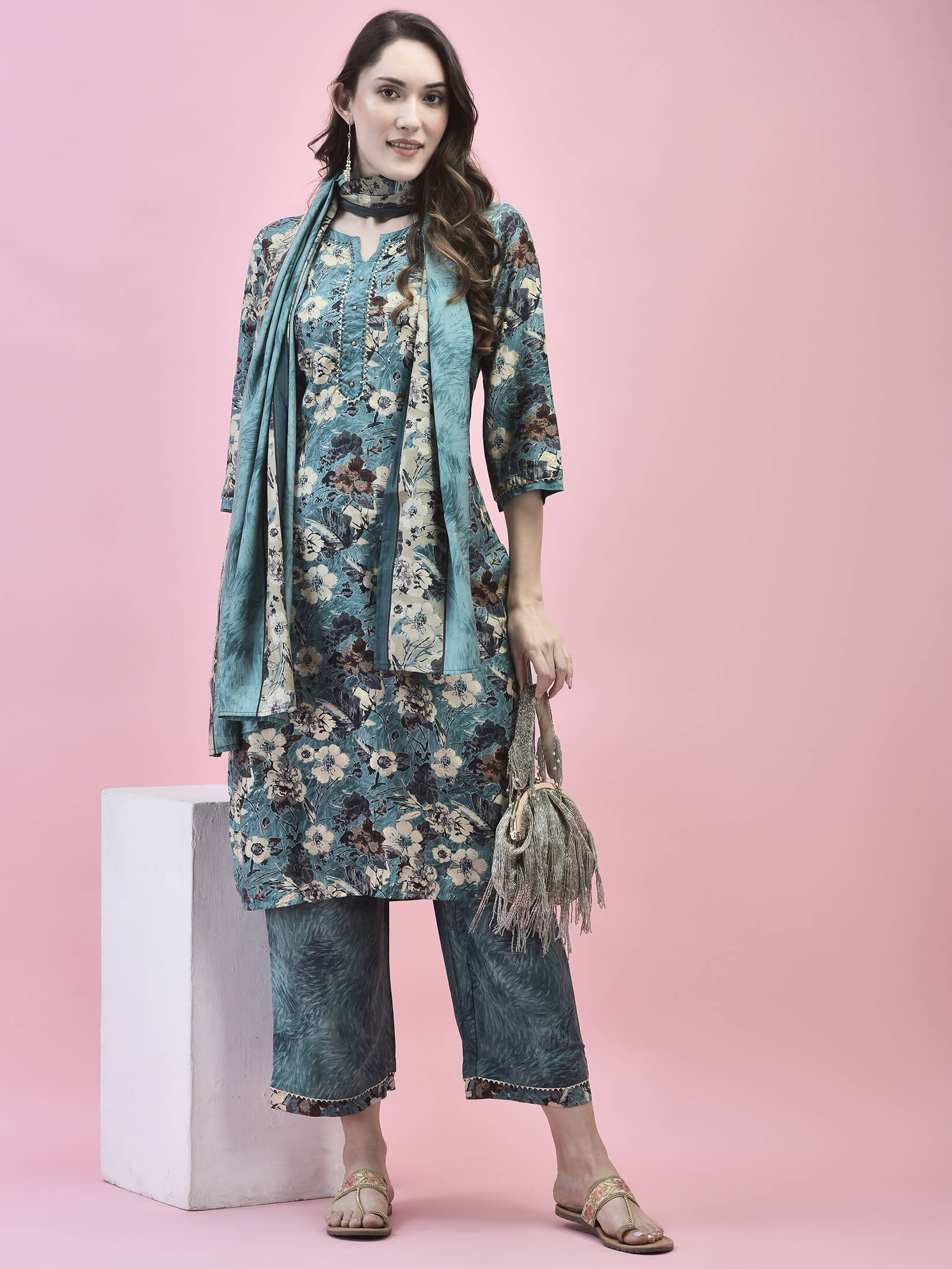12376BLUE_detail
