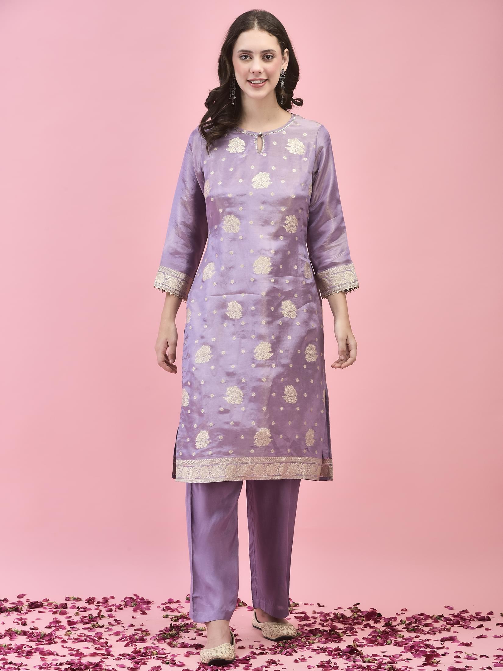 Women Silk Lilac Woven Kurta Comfort Pant Dupatta.