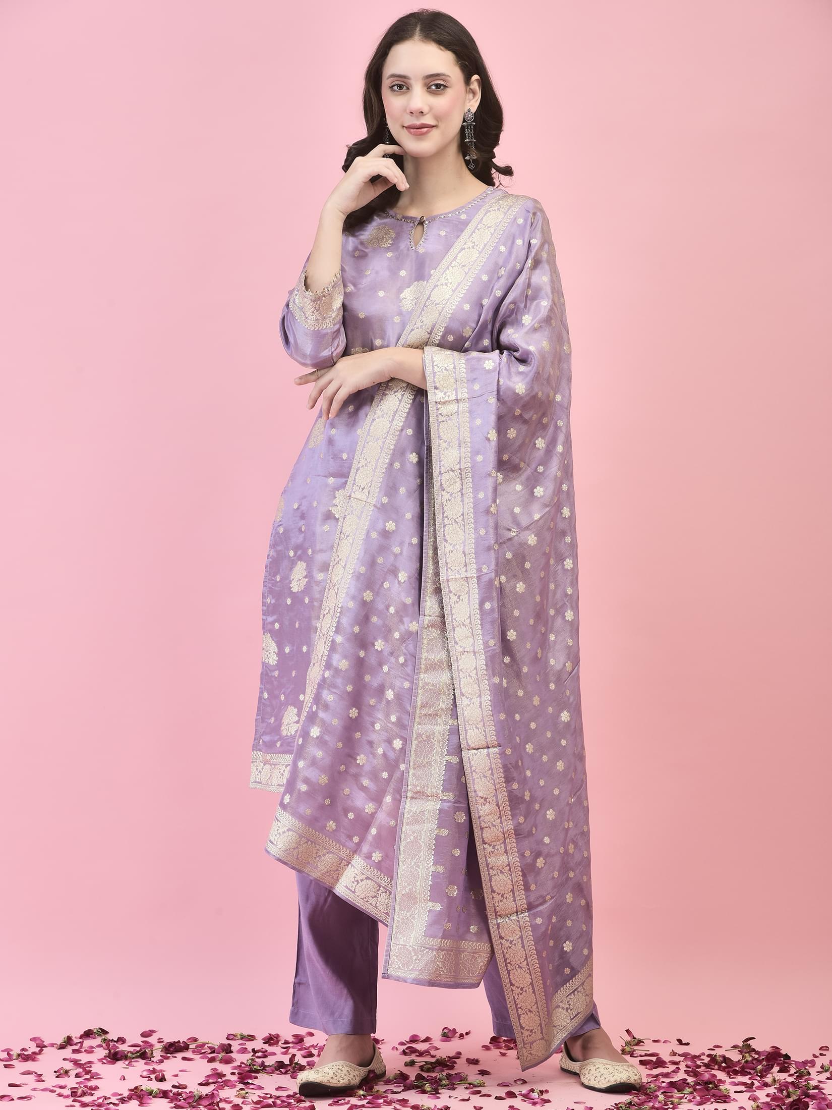 Women Silk Lilac Woven Kurta Comfort Pant Dupatta.