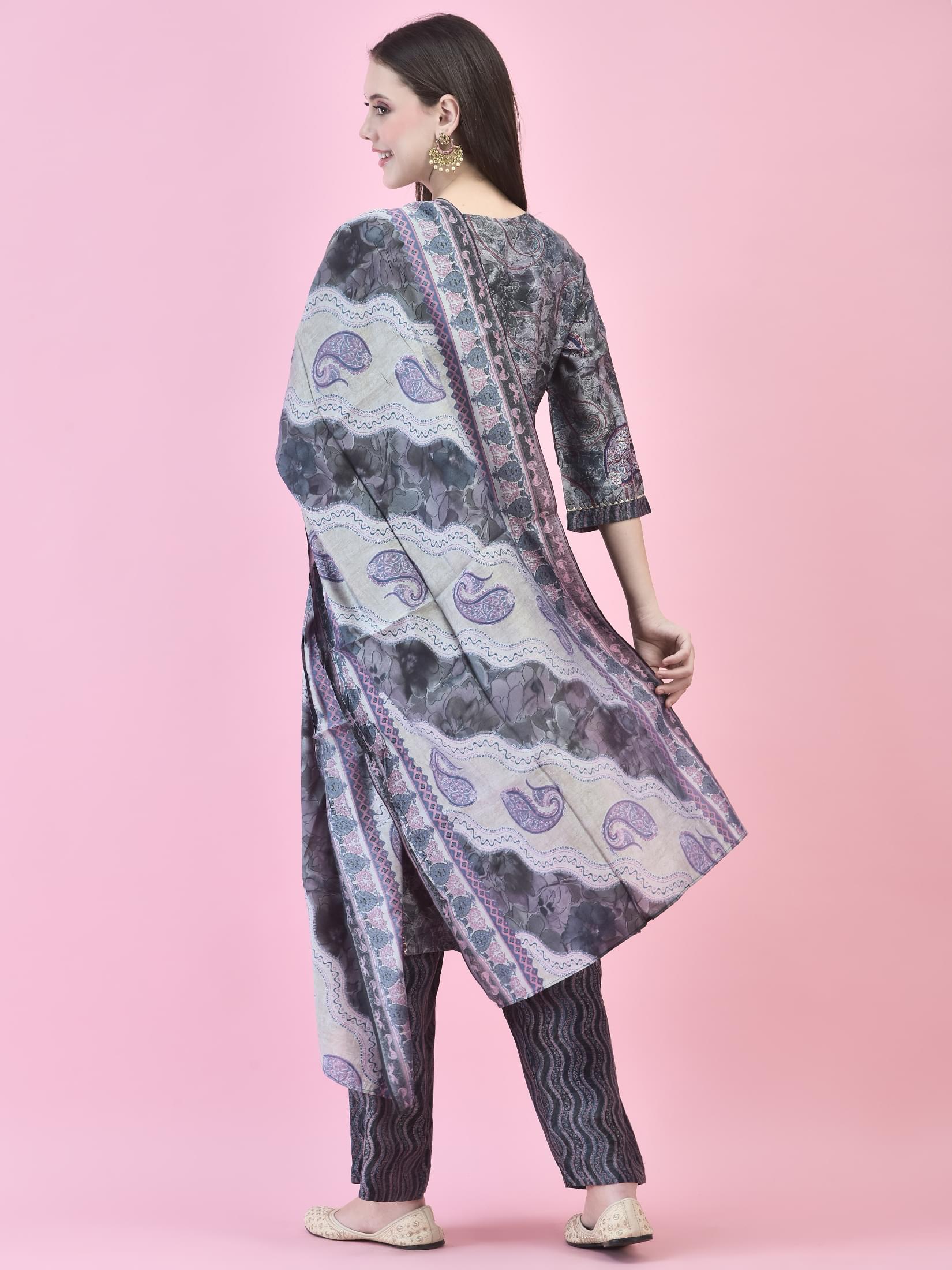 Women Viscose Grey Paisley Print Kurta Comfort Pant Dupatta.