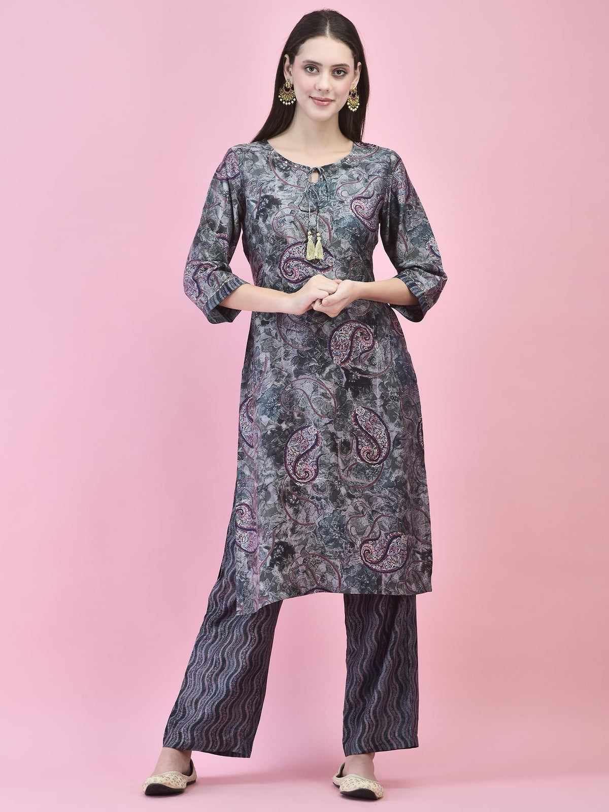 Women Viscose Grey Paisley Print Kurta Comfort Pant Dupatta.