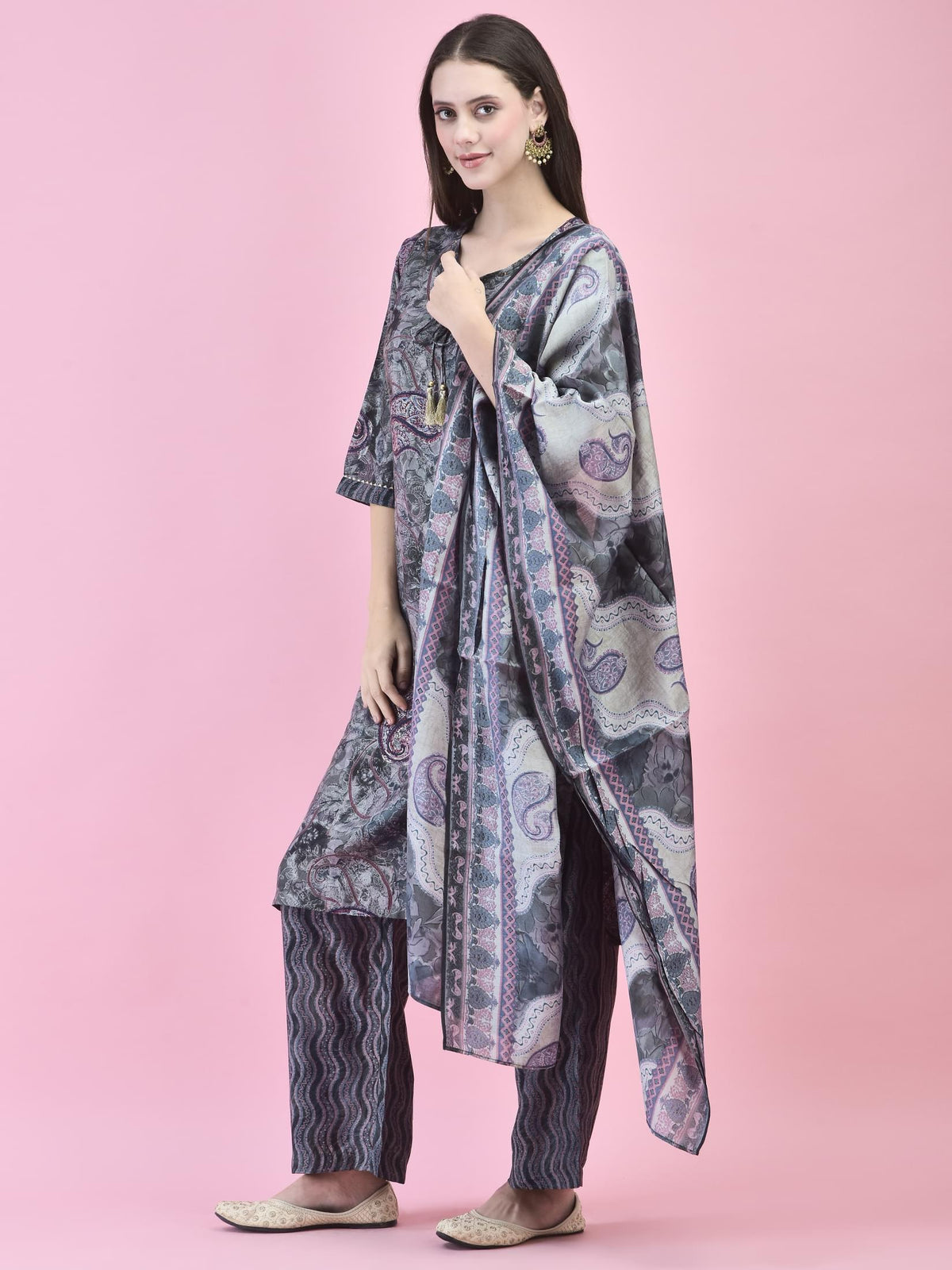 Women Viscose Grey Paisley Print Kurta Comfort Pant Dupatta.