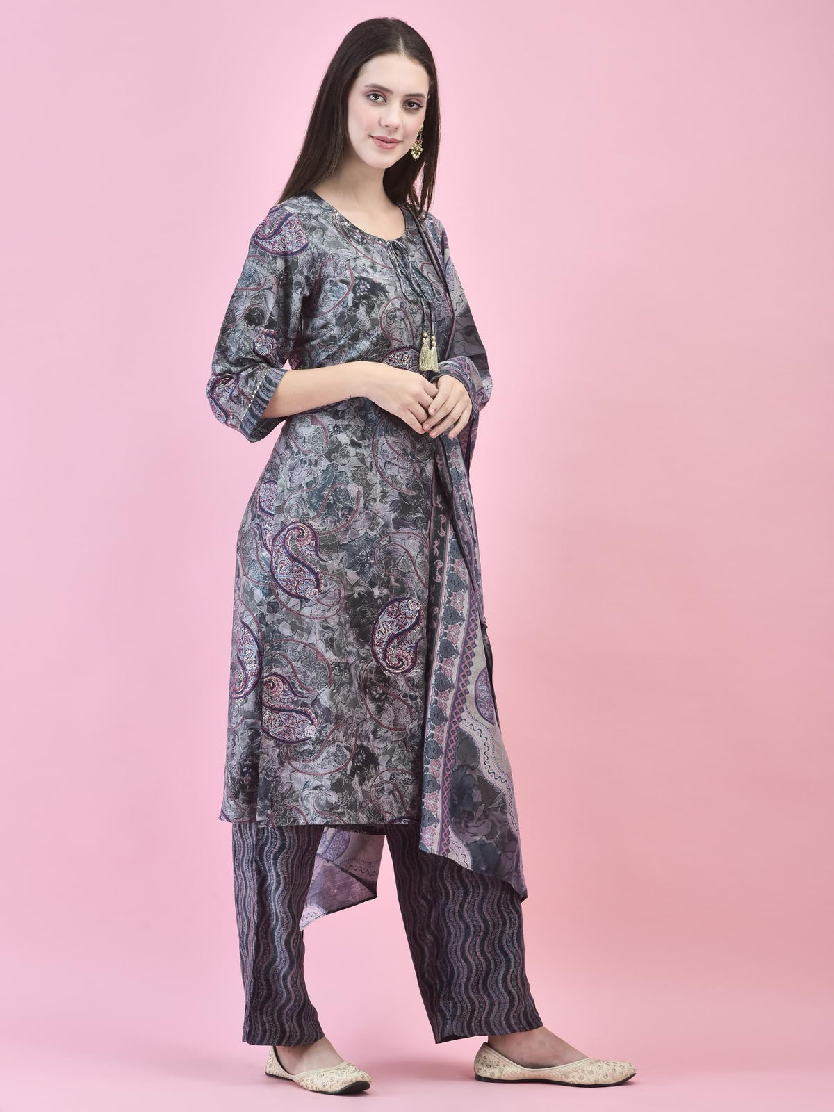 Women Viscose Grey Paisley Print Kurta Comfort Pant Dupatta.
