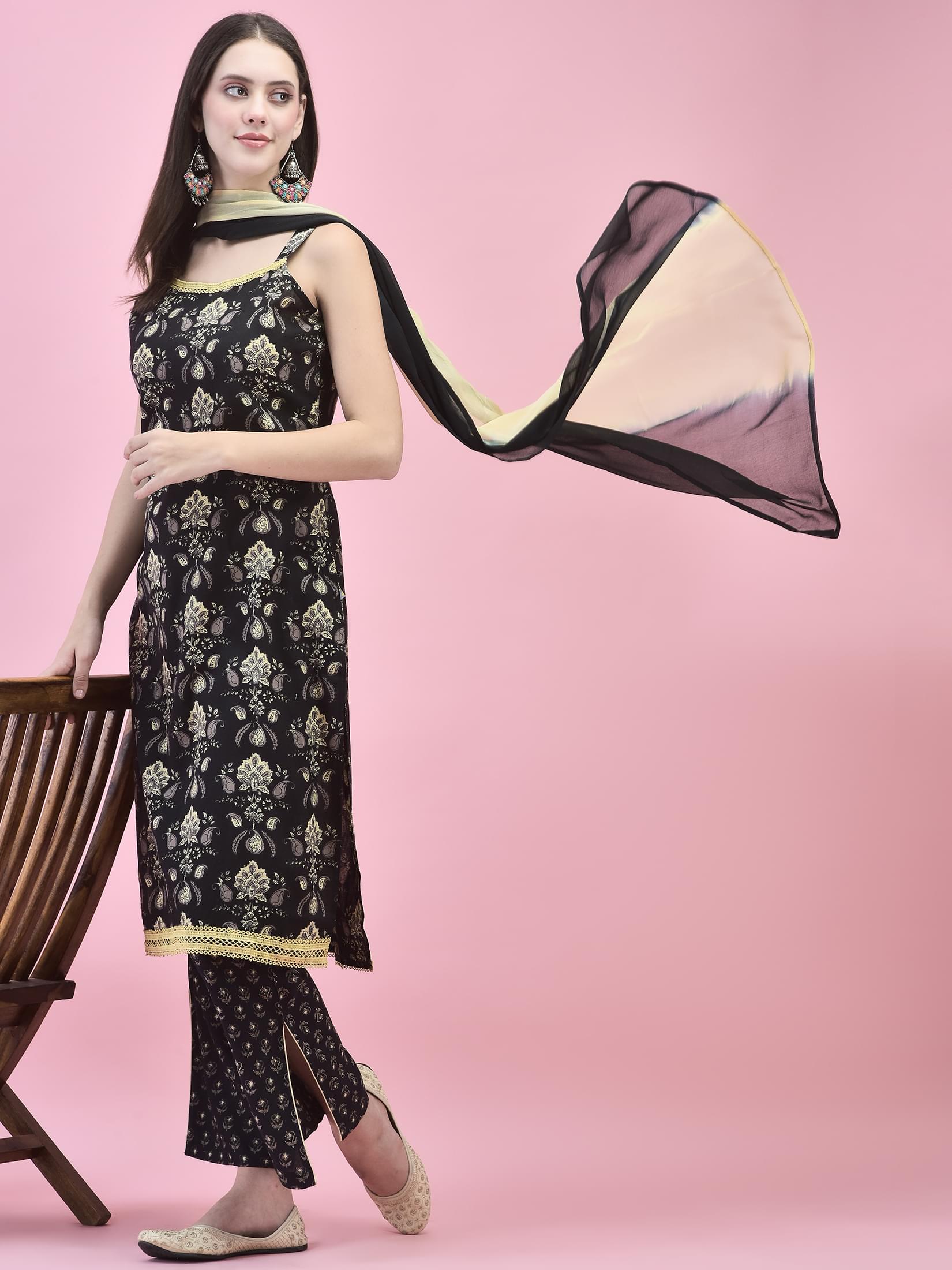 Women Cotton Black Floral Print Kurta Comfort Pant Dupatta.