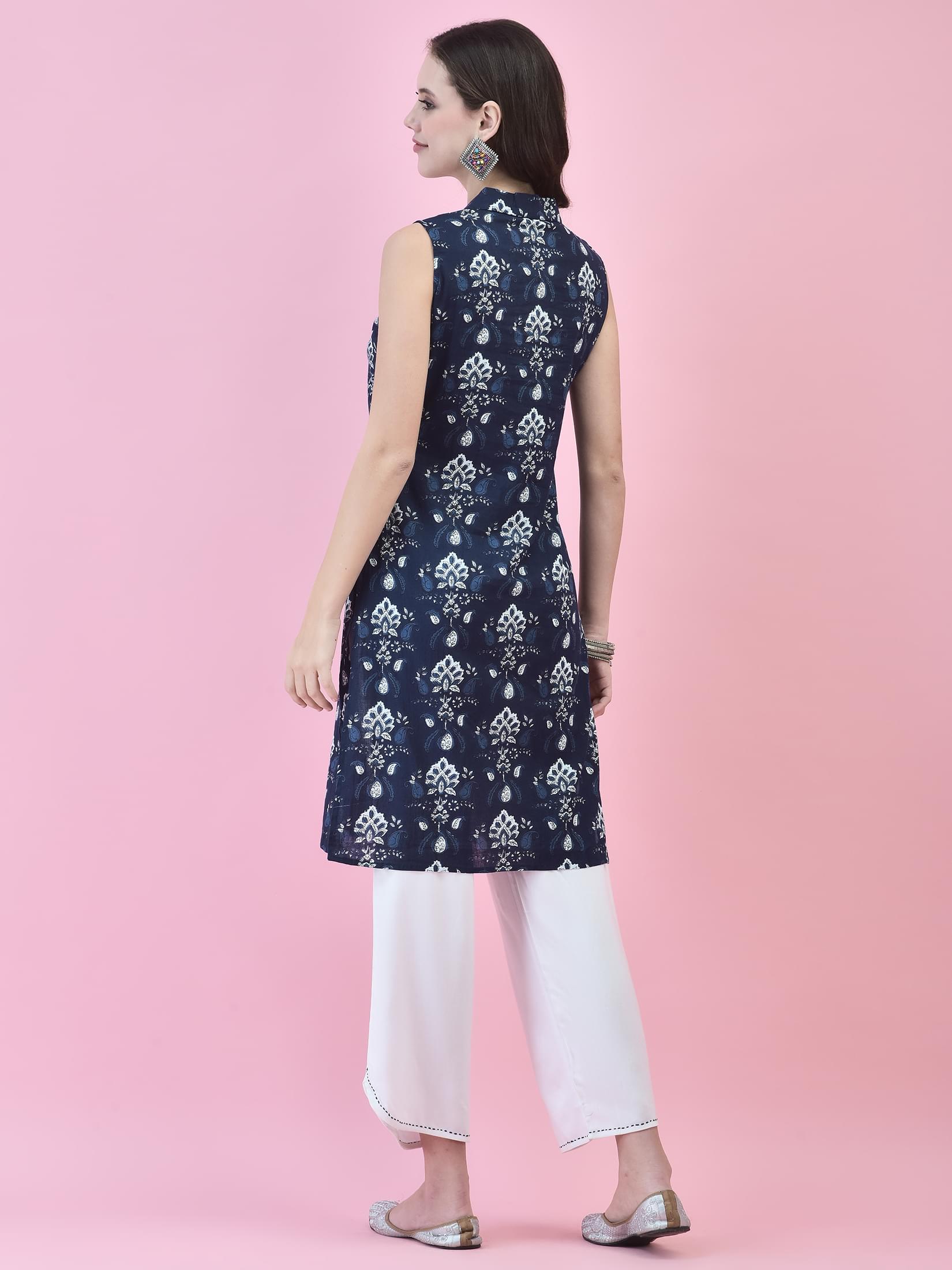 Women Cotton Indigo Floral Print Kurta With Comfort Pant.