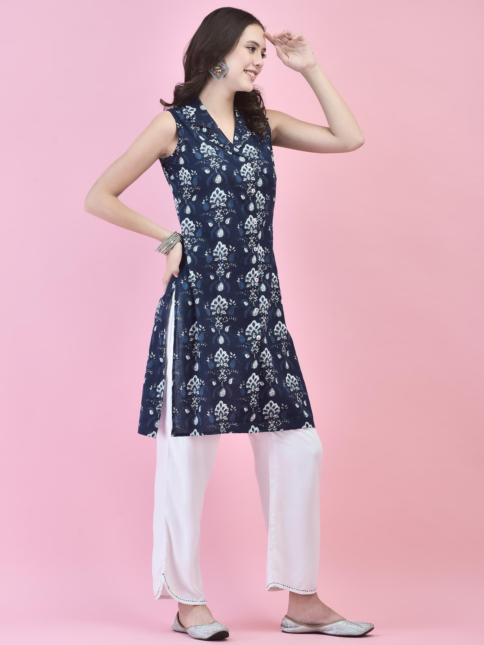 Women Cotton Indigo Floral Print Kurta With Comfort Pant.