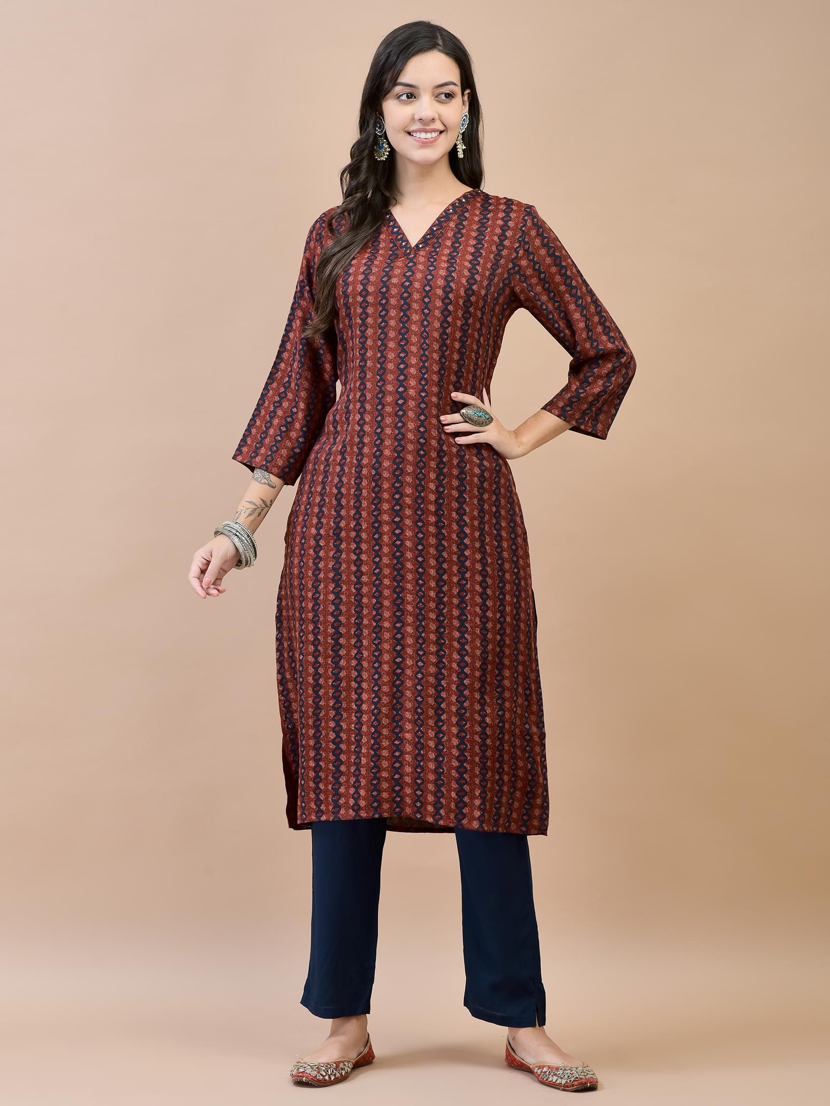 Women Liva Rayon Maroon Geometric Print Kurta.