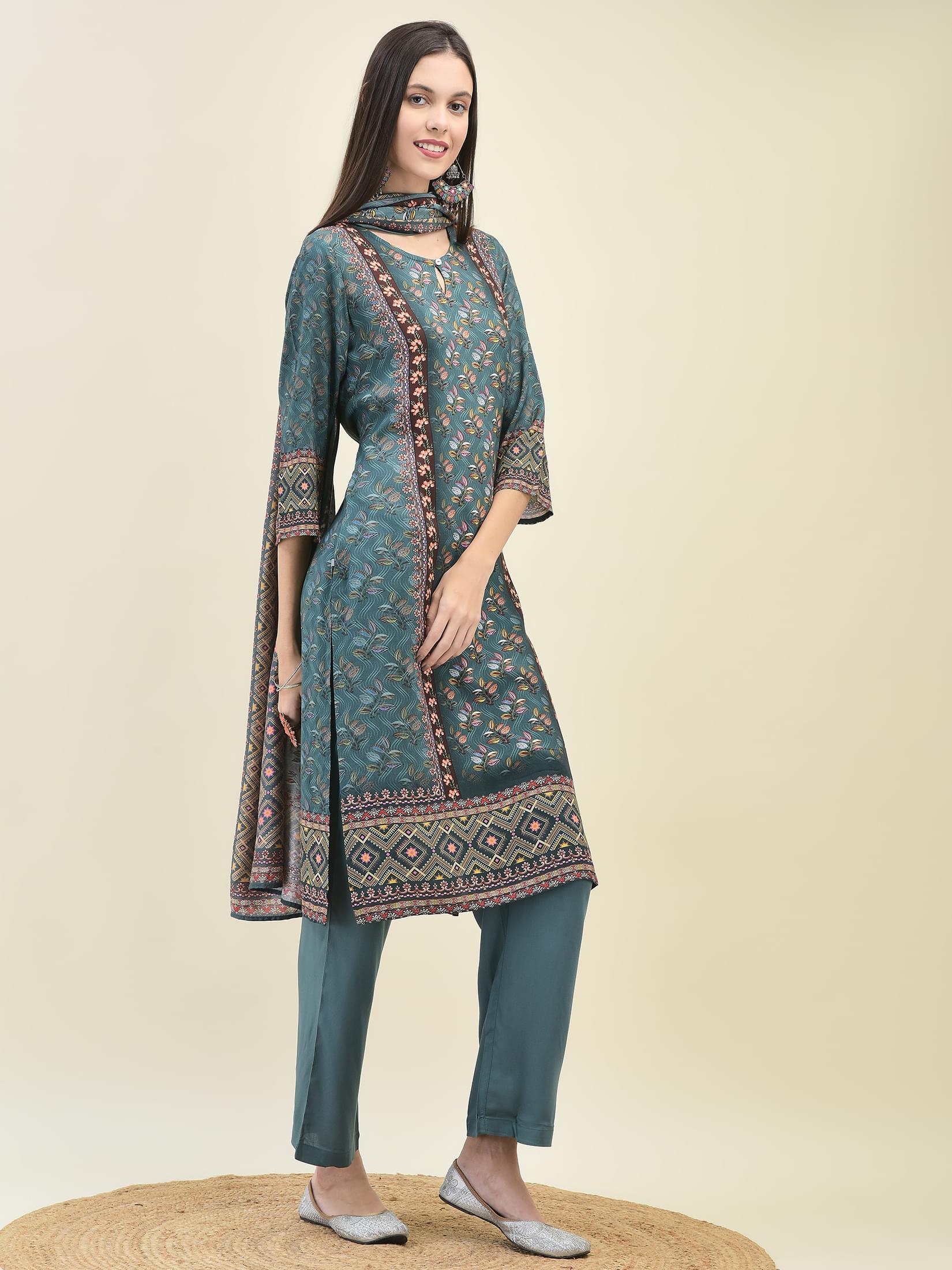 Women Liva Rayon Blue Floral Print Kurta Comfort Pant Dupatta.