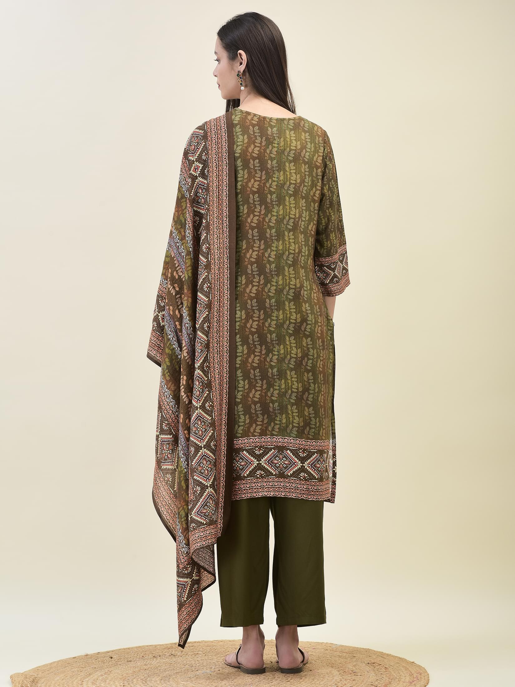 Women Liva Rayon Olive Floral Print Kurta Comfort Pant Dupatta.