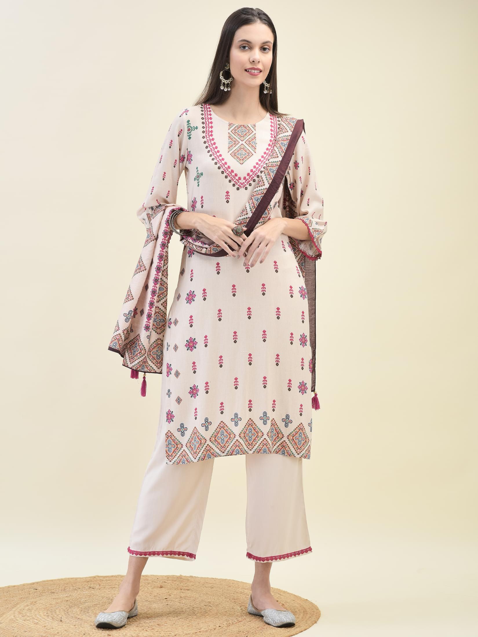 Women Liva Rayon Off White Ikat Print Kurta Comfort Pant Dupatta.