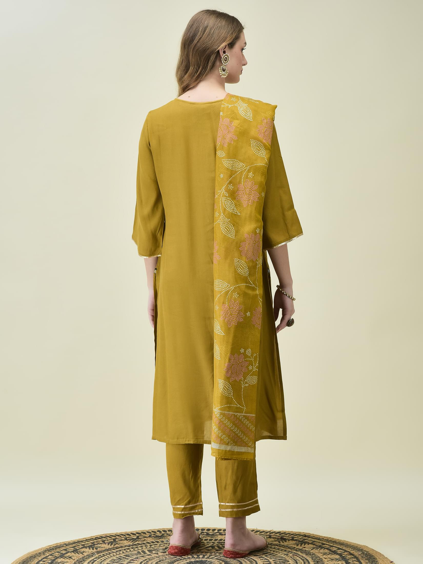 Women Liva Rayon Olive Solid Kurta Trouser Dupatta.
