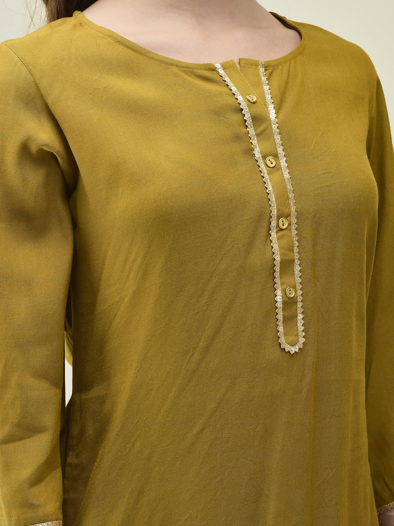 Women Liva Rayon Olive Solid Kurta Trouser Dupatta.