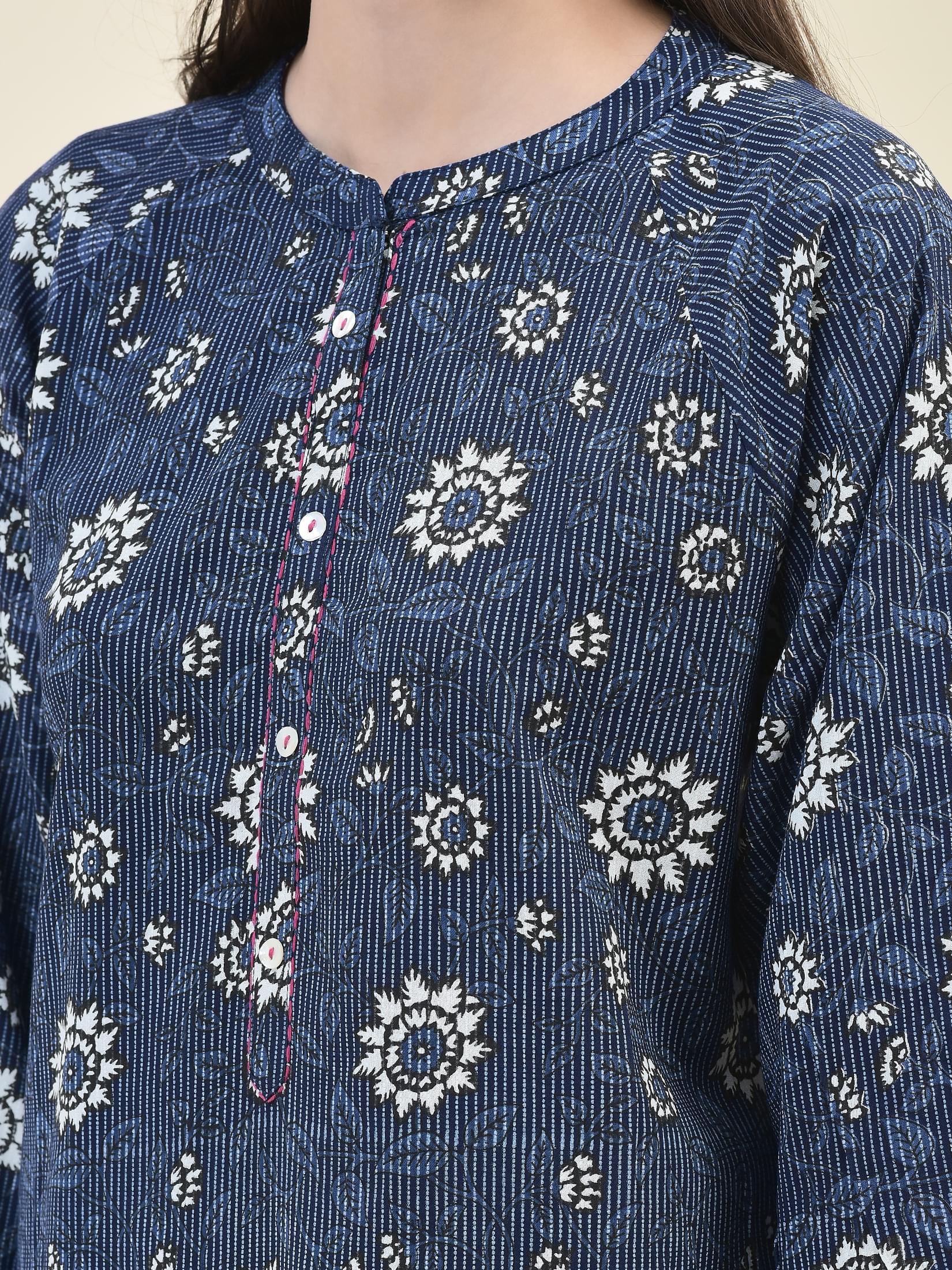 Women Liva Rayon Indigo Floral Print Tunic.