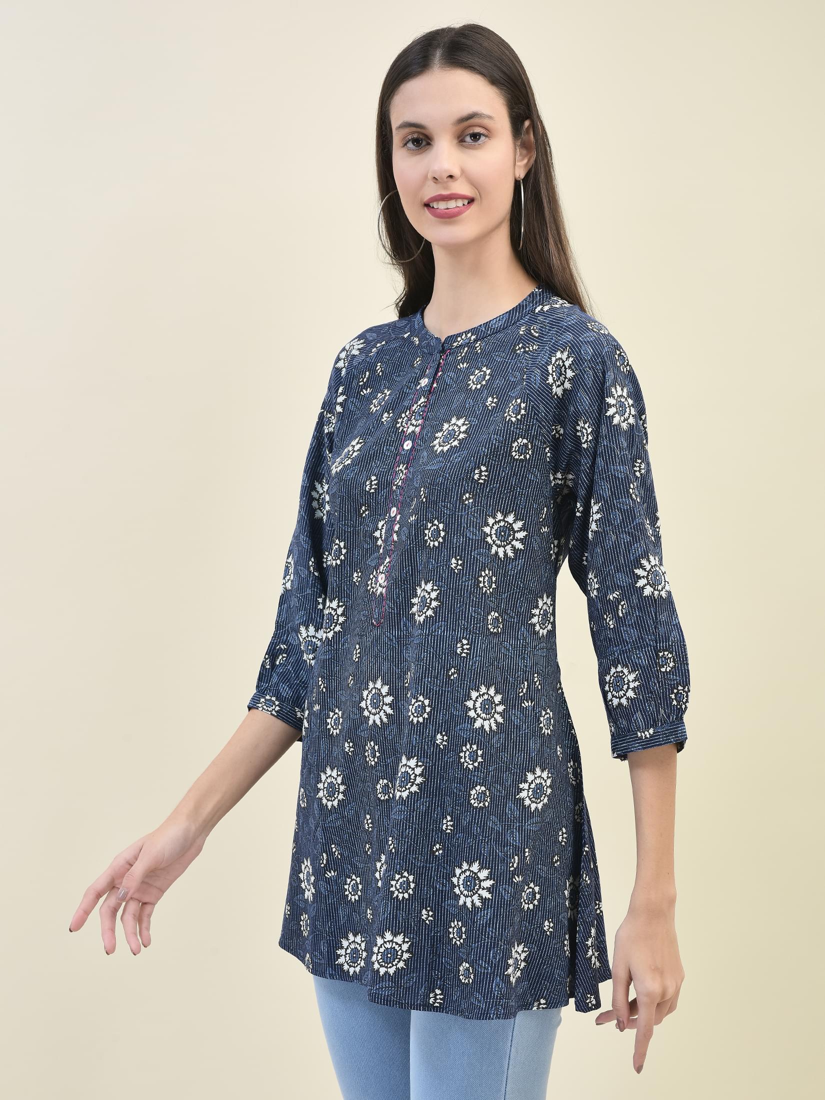 Women Liva Rayon Indigo Floral Print Tunic.